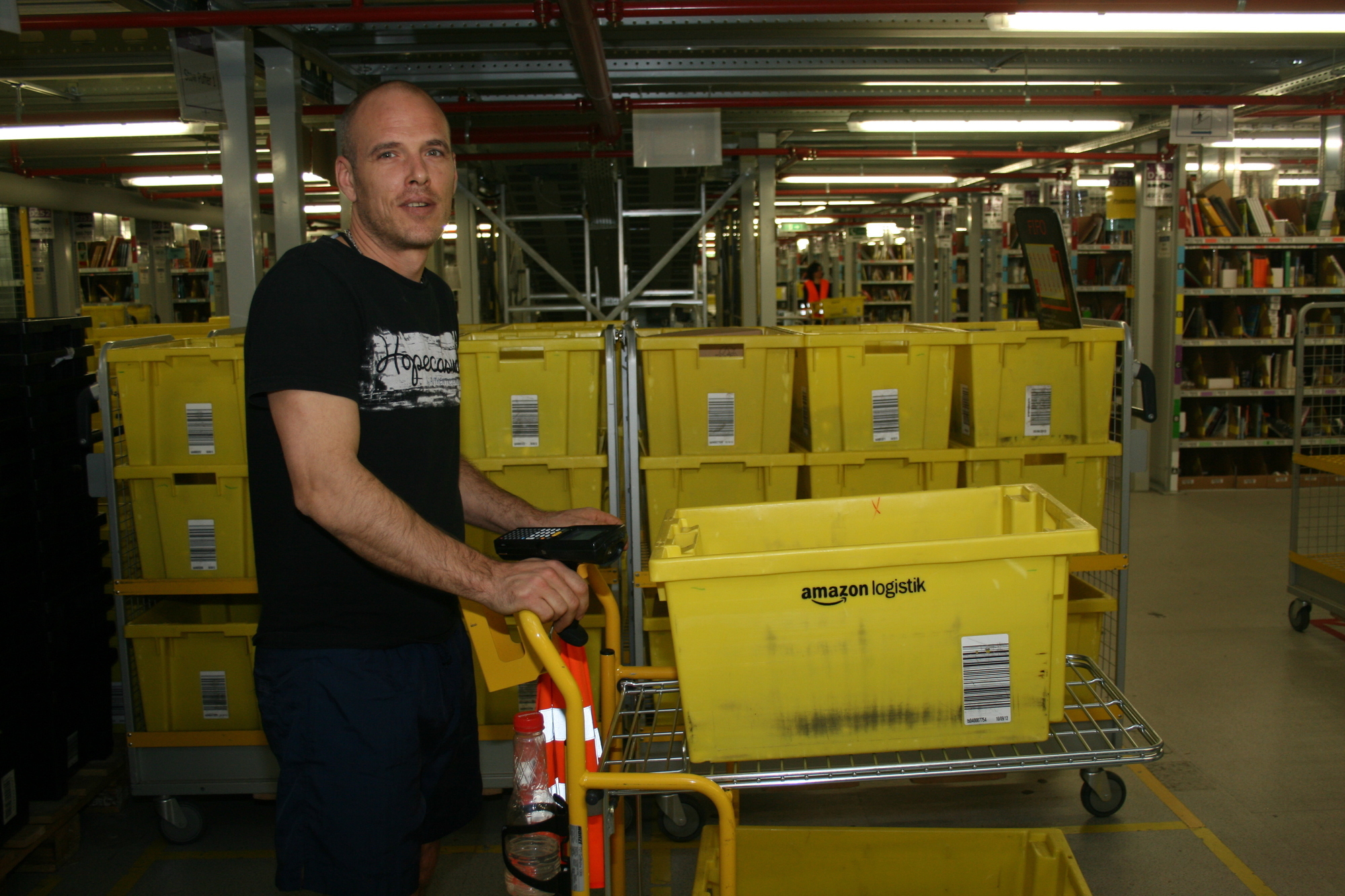 Ein Blick hinter die Kulissen am Amazon Standort in Graben. Foto: B4B WIRTSCHAFTSLEBEN SCHWABEN