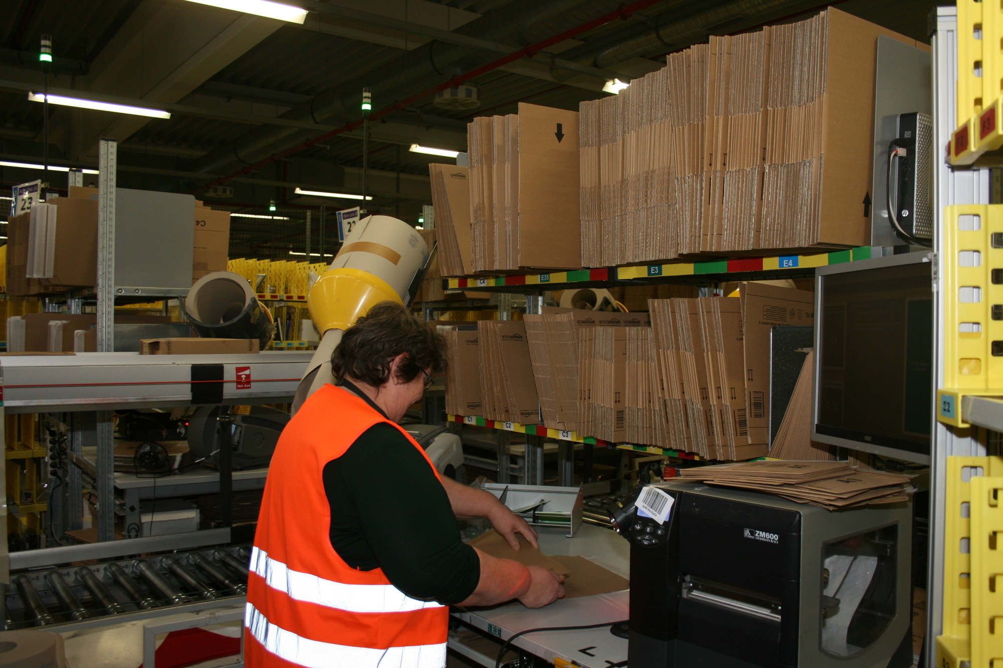 Ein Blick hinter die Kulissen am Amazon Standort in Graben. Foto: B4B WIRTSCHAFTSLEBEN SCHWABEN
