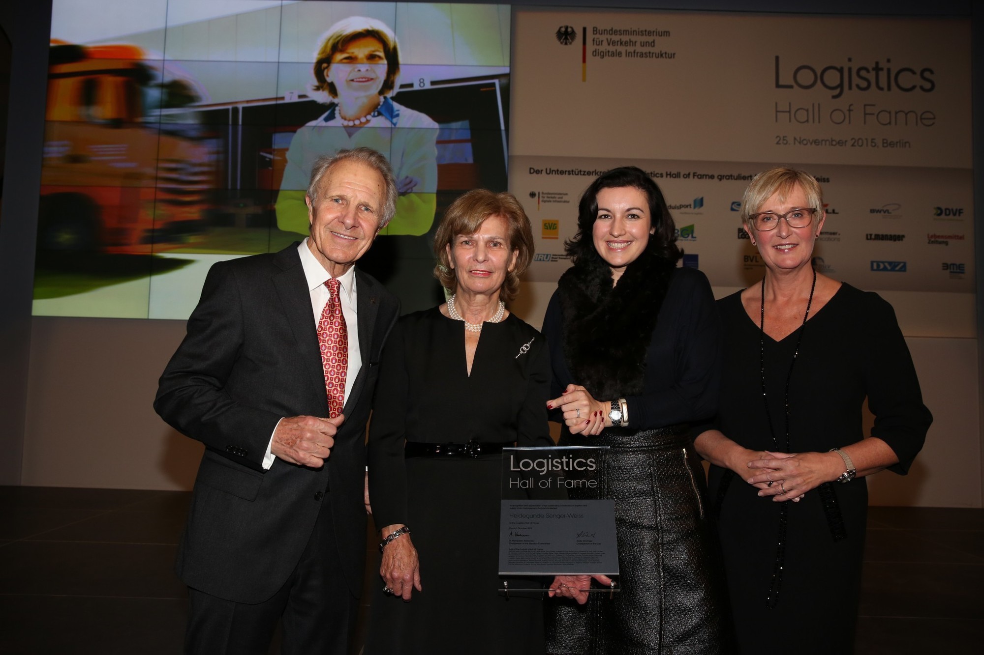Heidi Senger-Weiss von Gebrüder Weiss GmbH zieht als erste Frau in die Logistics Hall of Fame. Foto: Logistics Hall of Fame
