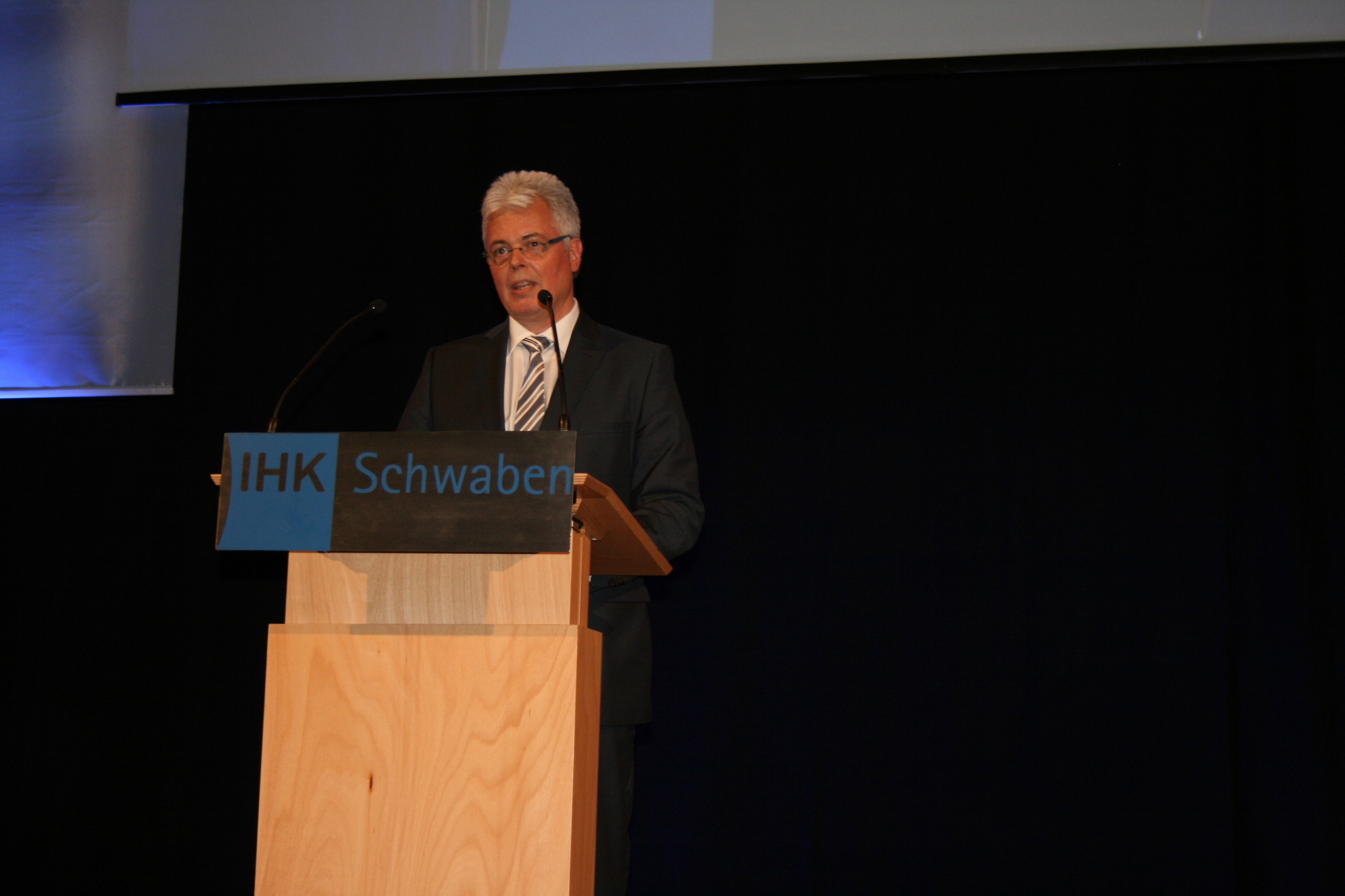 Der Neujahrsempfang der IHK Schwaben begeisterte rund 1.300 Gäste. Foto: B4B WIRTSCHAFTSLEBEN SCHWABEN