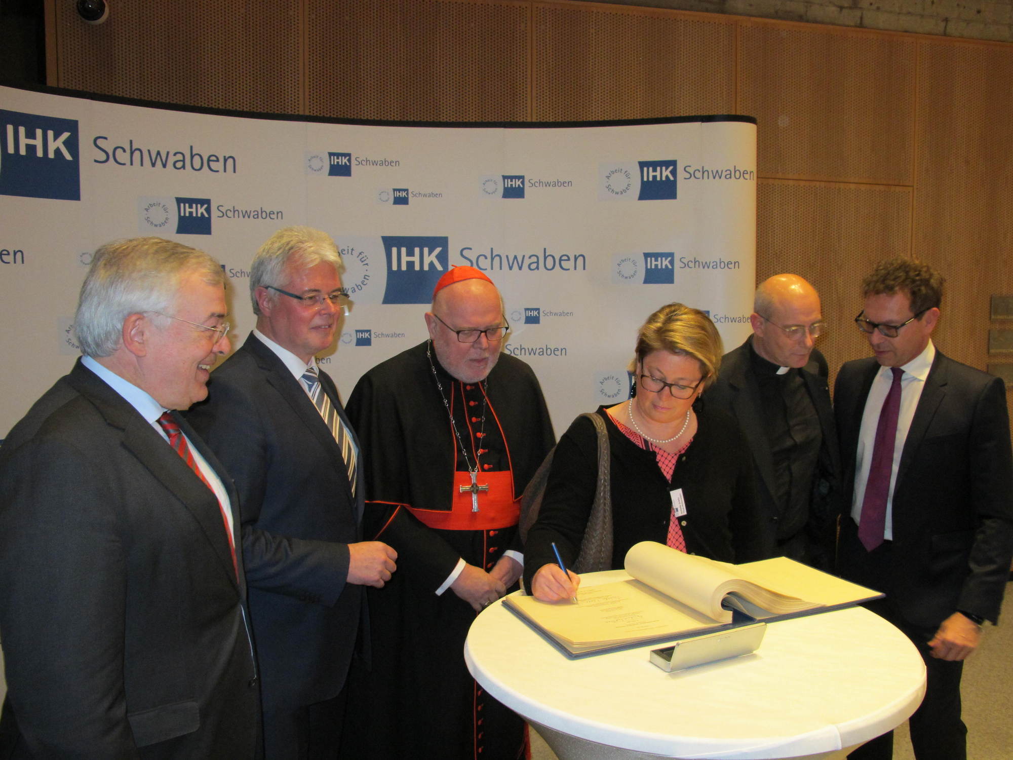 Der Neujahrsempfang der IHK Schwaben begeisterte rund 1.300 Gäste. Foto: B4B WIRTSCHAFTSLEBEN SCHWABEN