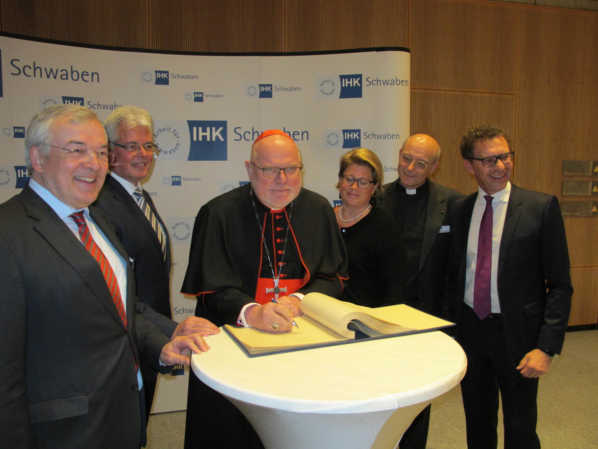 Der Neujahrsempfang der IHK Schwaben begeisterte rund 1.300 Gäste. Foto: B4B WIRTSCHAFTSLEBEN SCHWABEN