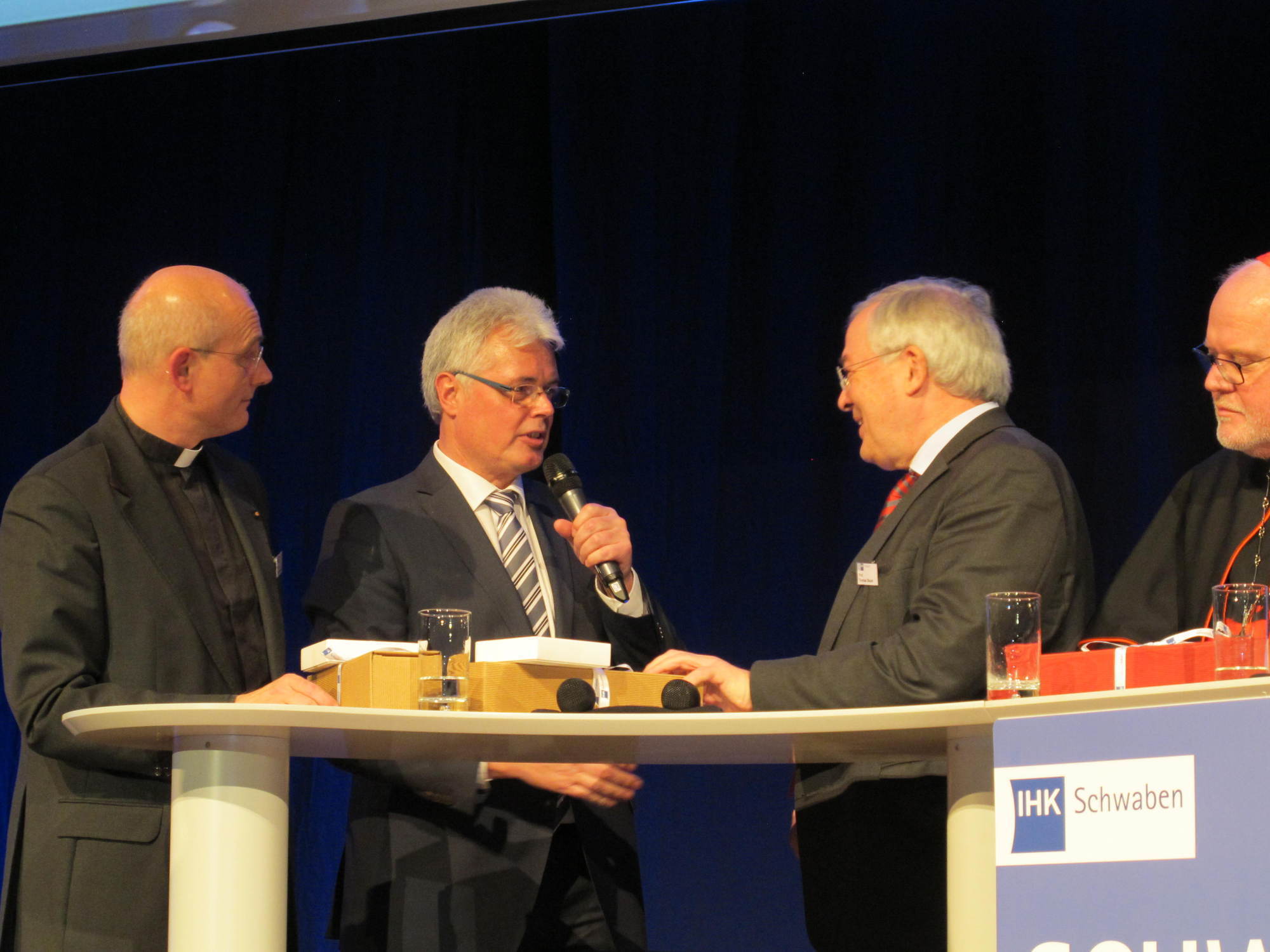 Der Neujahrsempfang der IHK Schwaben begeisterte rund 1.300 Gäste. Foto: B4B WIRTSCHAFTSLEBEN SCHWABEN