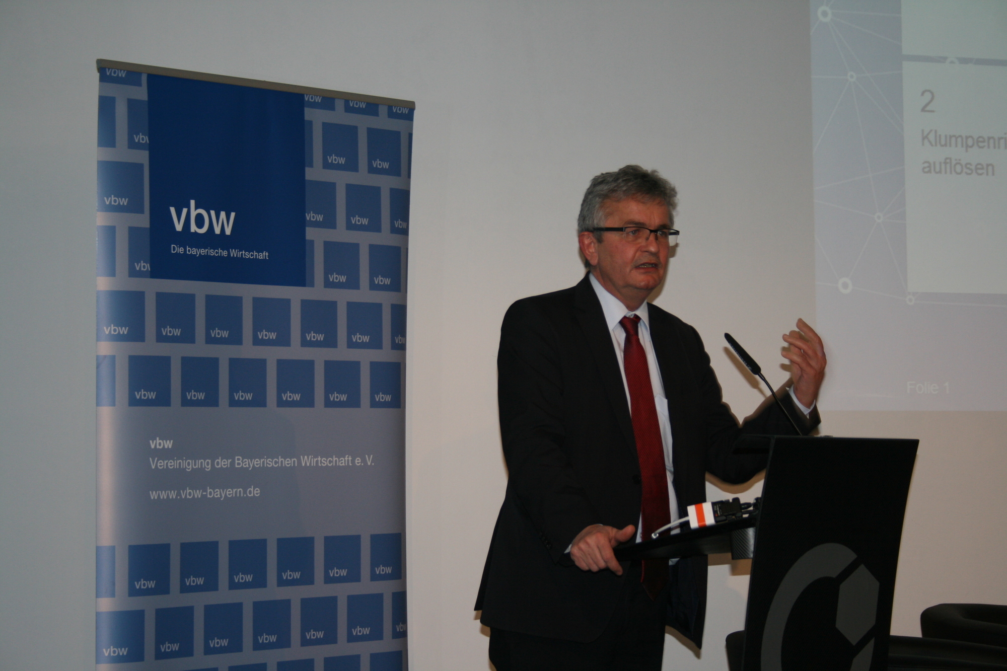Rund 80 Vertreter aus Wirtschaft, Wissenschaft und Politik waren der Einladung der vbw zu SGL gefolgt. Foto: B4B SCHWABEN