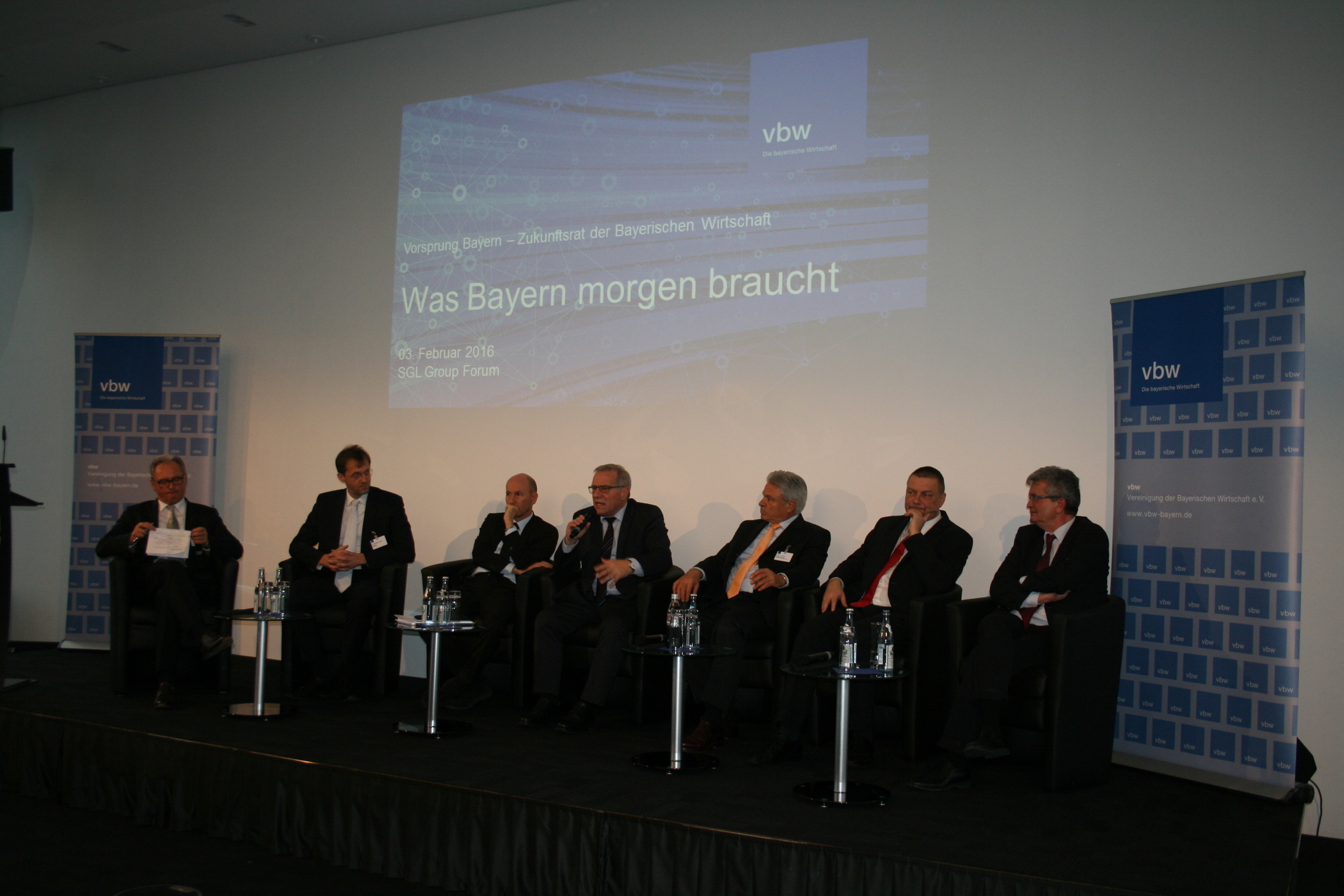 Rund 80 Vertreter aus Wirtschaft, Wissenschaft und Politik waren der Einladung der vbw zu SGL gefolgt. Foto: B4B SCHWABEN