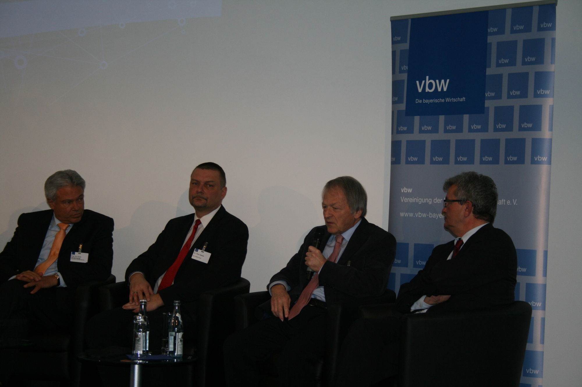 Rund 80 Vertreter aus Wirtschaft, Wissenschaft und Politik waren der Einladung der vbw zu SGL gefolgt. Foto: B4B SCHWABEN