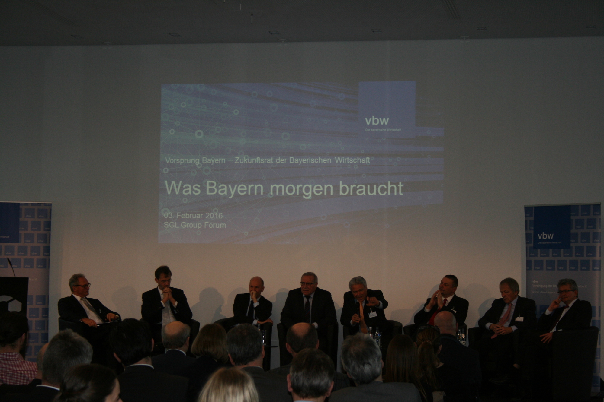 Rund 80 Vertreter aus Wirtschaft, Wissenschaft und Politik waren der Einladung der vbw zu SGL gefolgt. Foto: B4B SCHWABEN
