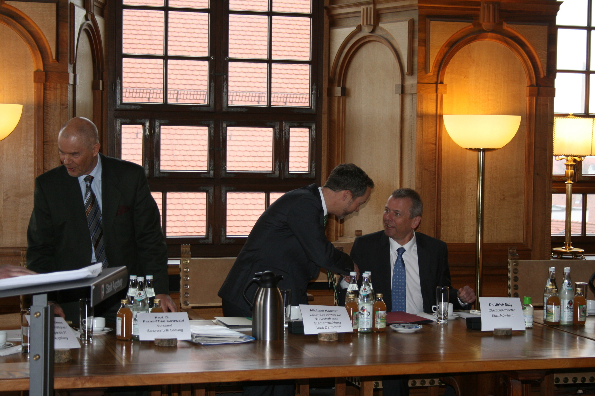 Darmstadt, Nürnberg, Augbsurg, München und Freiburg unterzeichnen Kooperations-Vereinbarung. Foto: B4B WIRTSCHAFTSLEBEN SCHWABEN