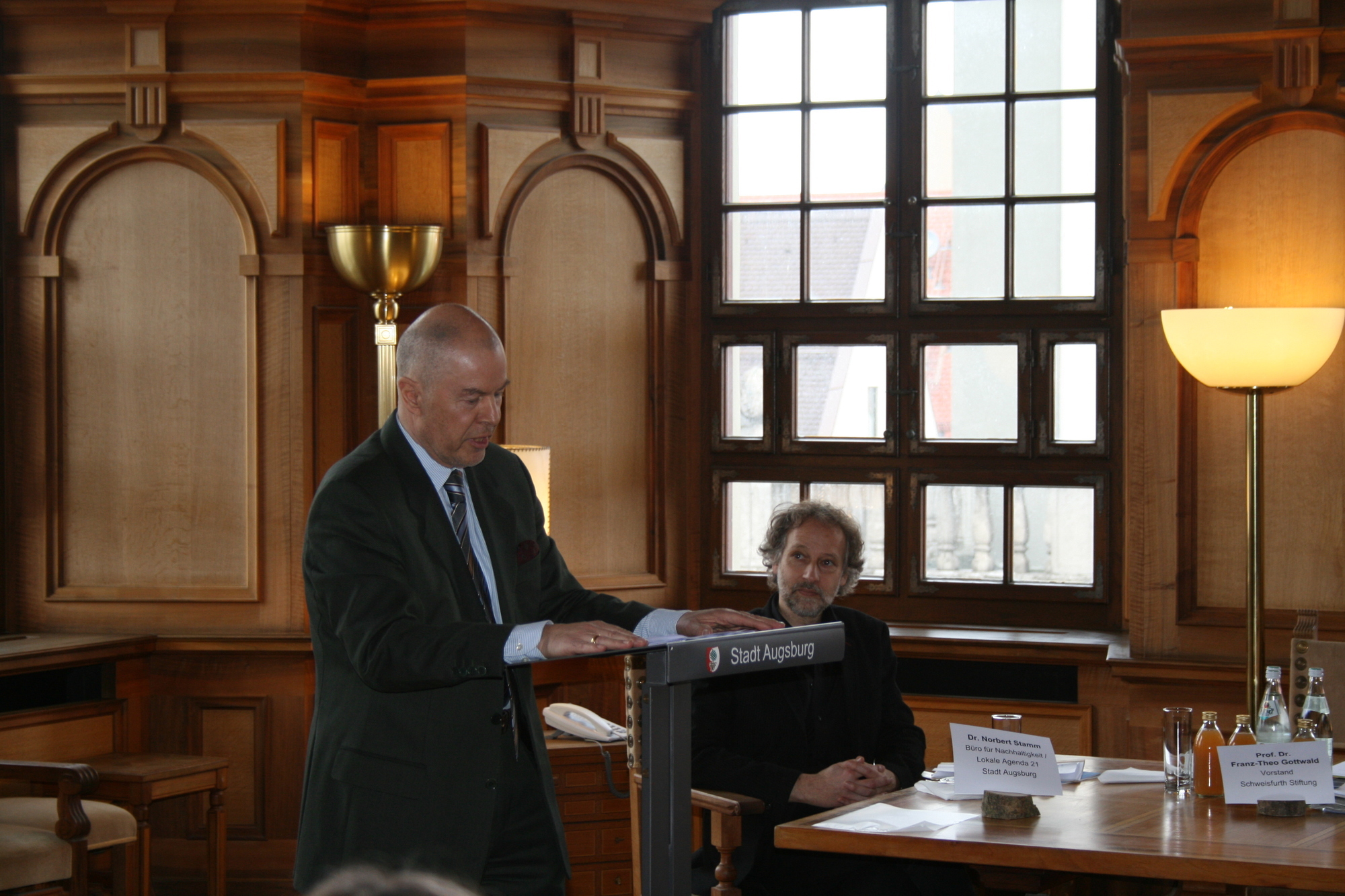 Darmstadt, Nürnberg, Augbsurg, München und Freiburg unterzeichnen Kooperations-Vereinbarung. Foto: B4B WIRTSCHAFTSLEBEN SCHWABEN