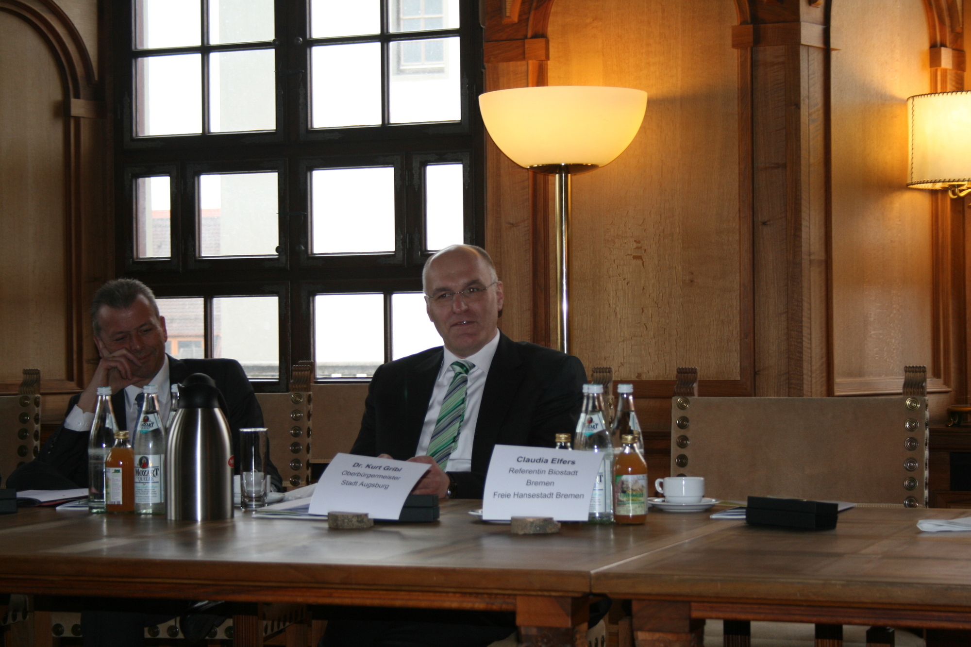 Darmstadt, Nürnberg, Augbsurg, München und Freiburg unterzeichnen Kooperations-Vereinbarung. Foto: B4B WIRTSCHAFTSLEBEN SCHWABEN