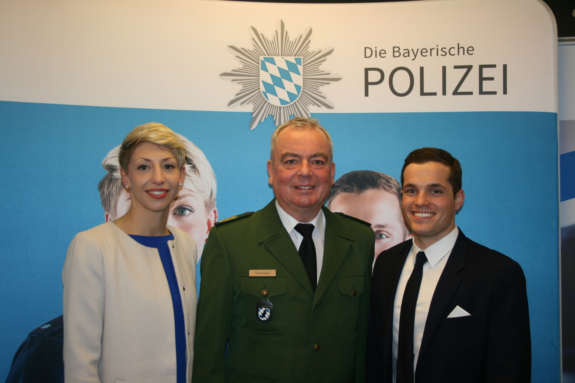Larissa Böck, Präsident Wolfgang Sommer und Fabian Sailer. Foto: B4B WIRTSCHAFTSLEBEN SCHWABEN