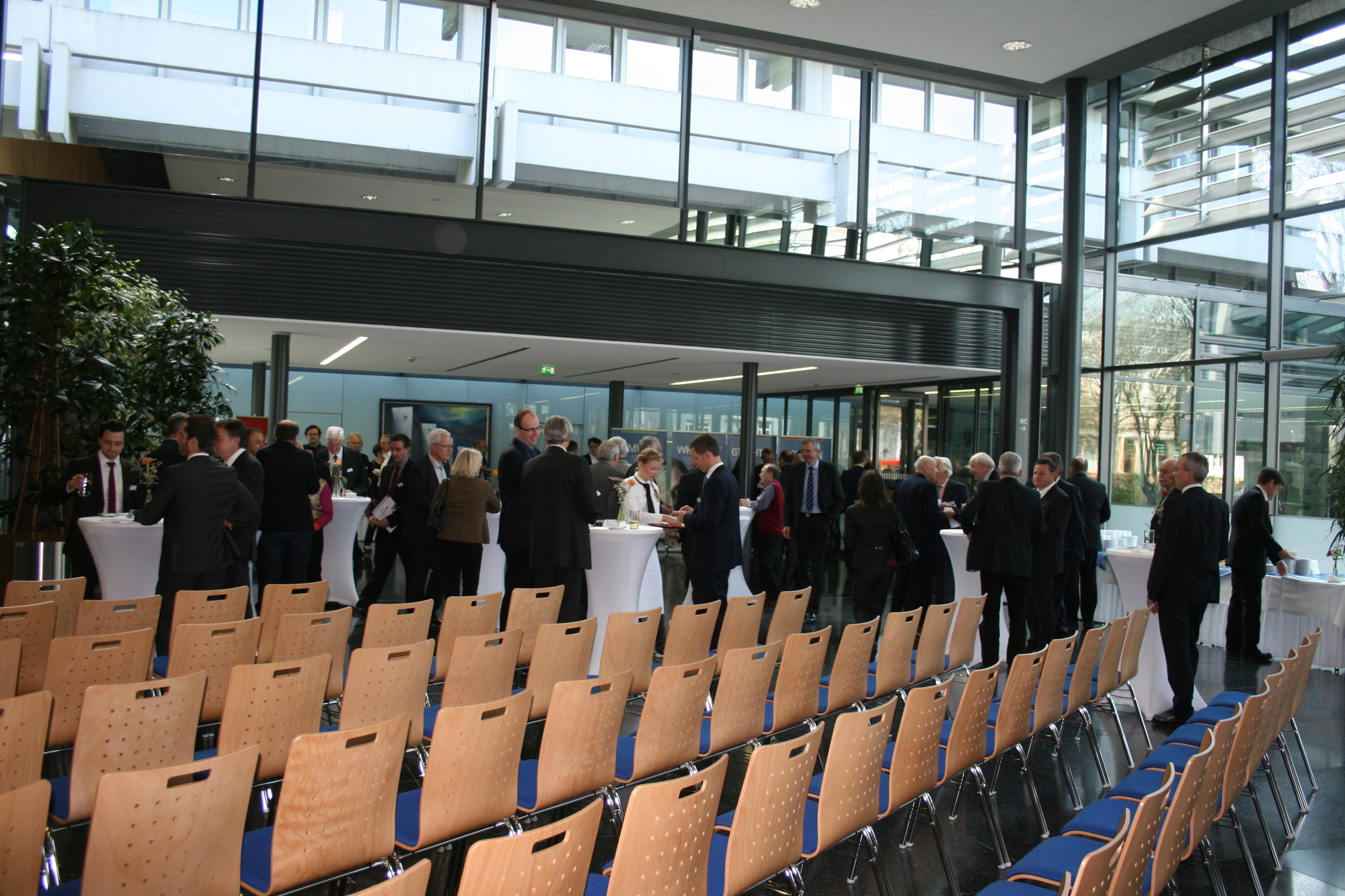 Auf dem 42. Augsburger Konjungturgespräch. Foto: B4B WIRTSCHAFTSLEBEN SCHWABEN