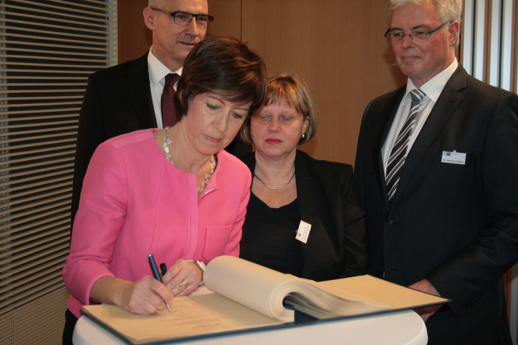Auf dem 42. Augsburger Konjungturgespräch. Foto: B4B WIRTSCHAFTSLEBEN SCHWABEN