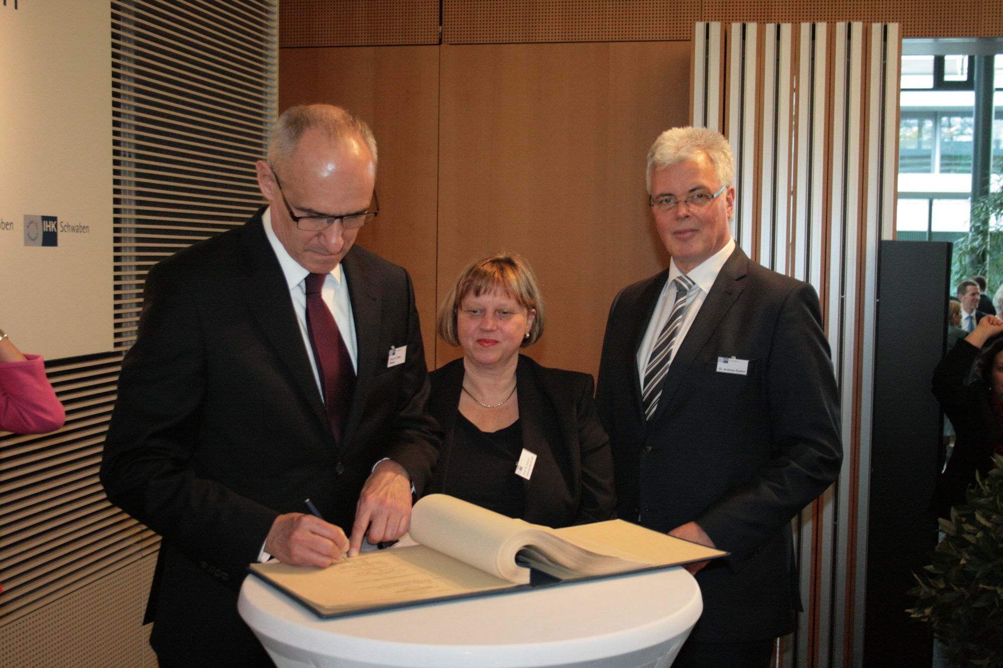 Auf dem 42. Augsburger Konjungturgespräch. Foto: B4B WIRTSCHAFTSLEBEN SCHWABEN