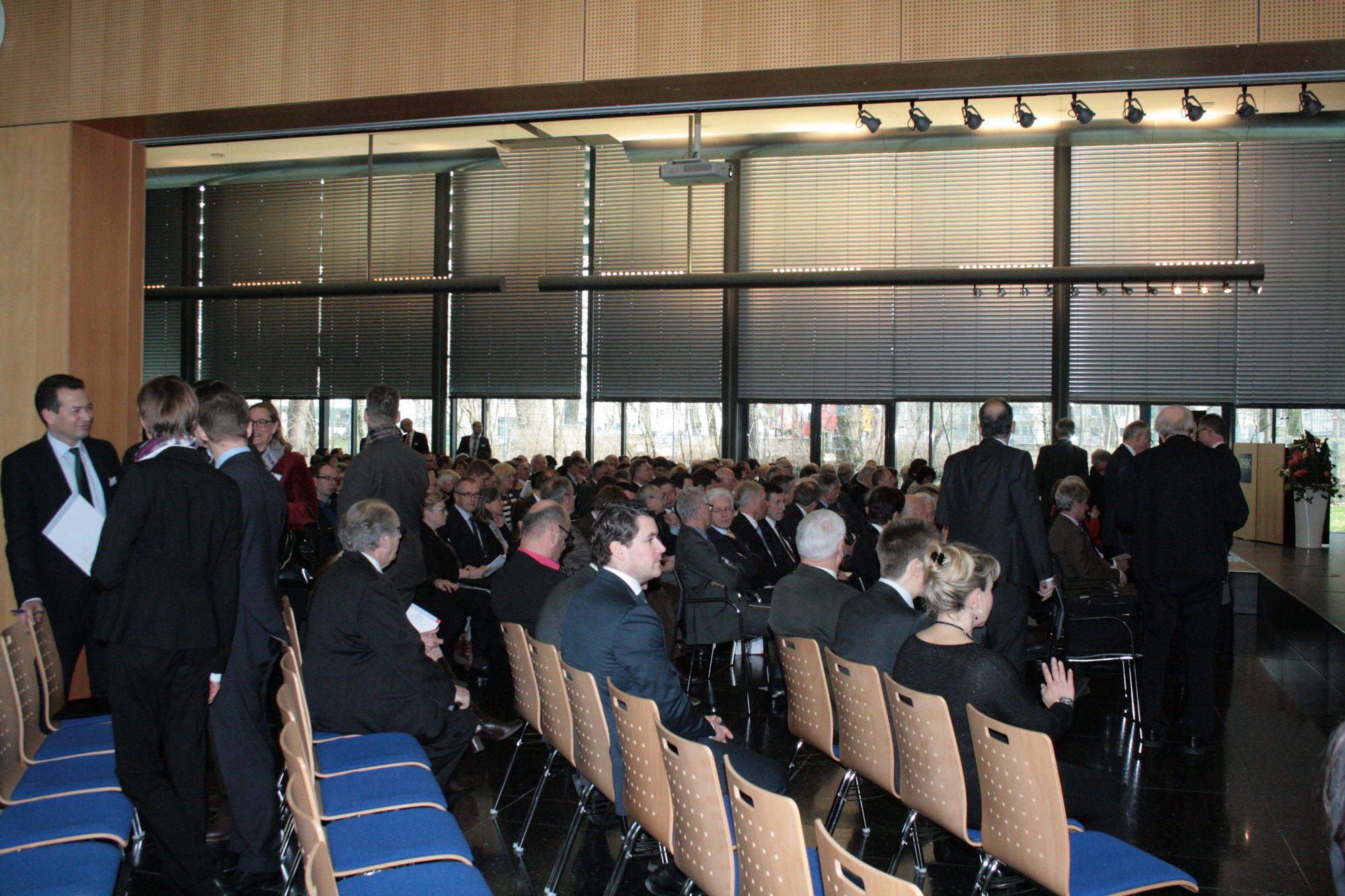 Auf dem 42. Augsburger Konjungturgespräch. Foto: B4B WIRTSCHAFTSLEBEN SCHWABEN