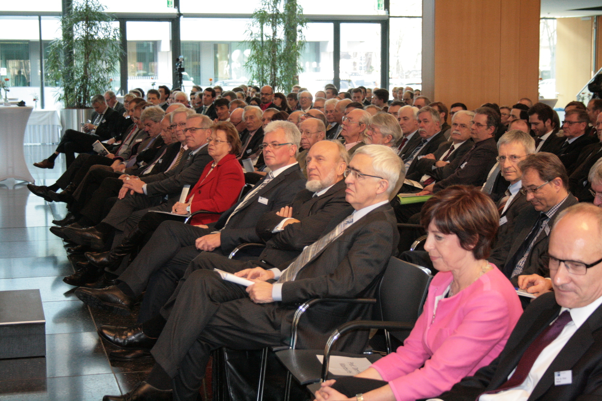 Auf dem 42. Augsburger Konjungturgespräch. Foto: B4B WIRTSCHAFTSLEBEN SCHWABEN