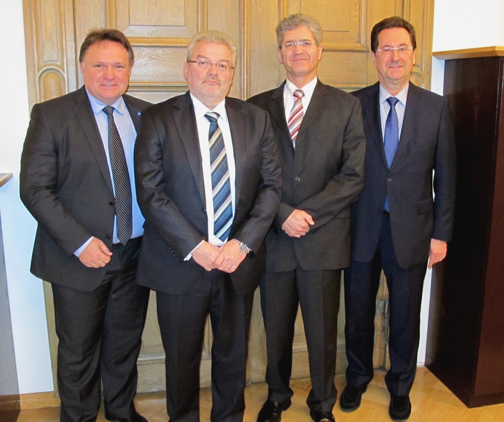 OB Bosse, Prof. Dr. Mehr, Prof Dr. Jung und Prof. Dr. Schmidt. Foto: Stadt Kaufbeuren