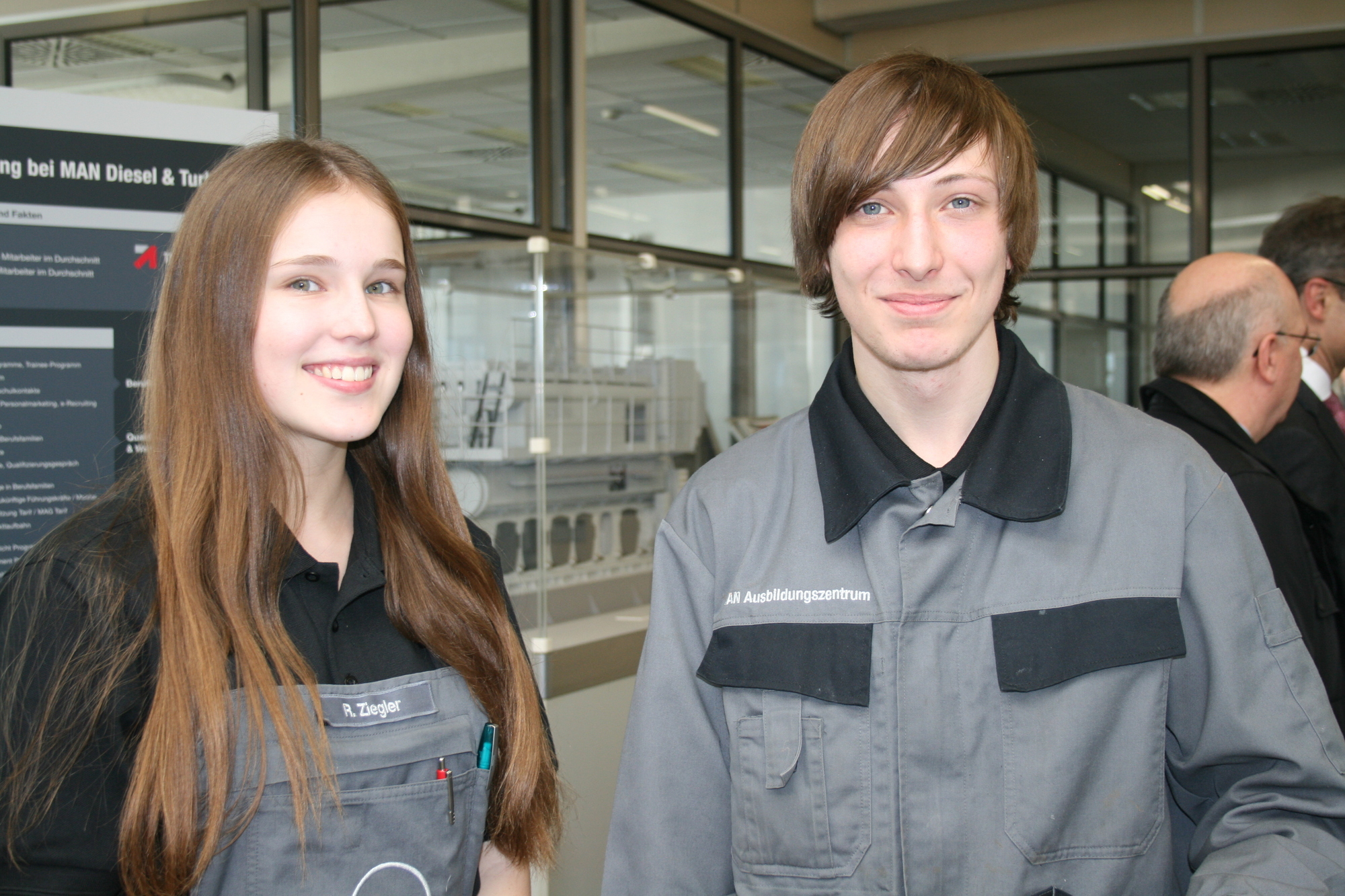 Staatssekretär Johannes Hintersberger besuchte MAN Diesel & Turbo SE am 22. Februar 2016. Foto: B4B WIRTSCHAFTSLEBEN SCHWABEN