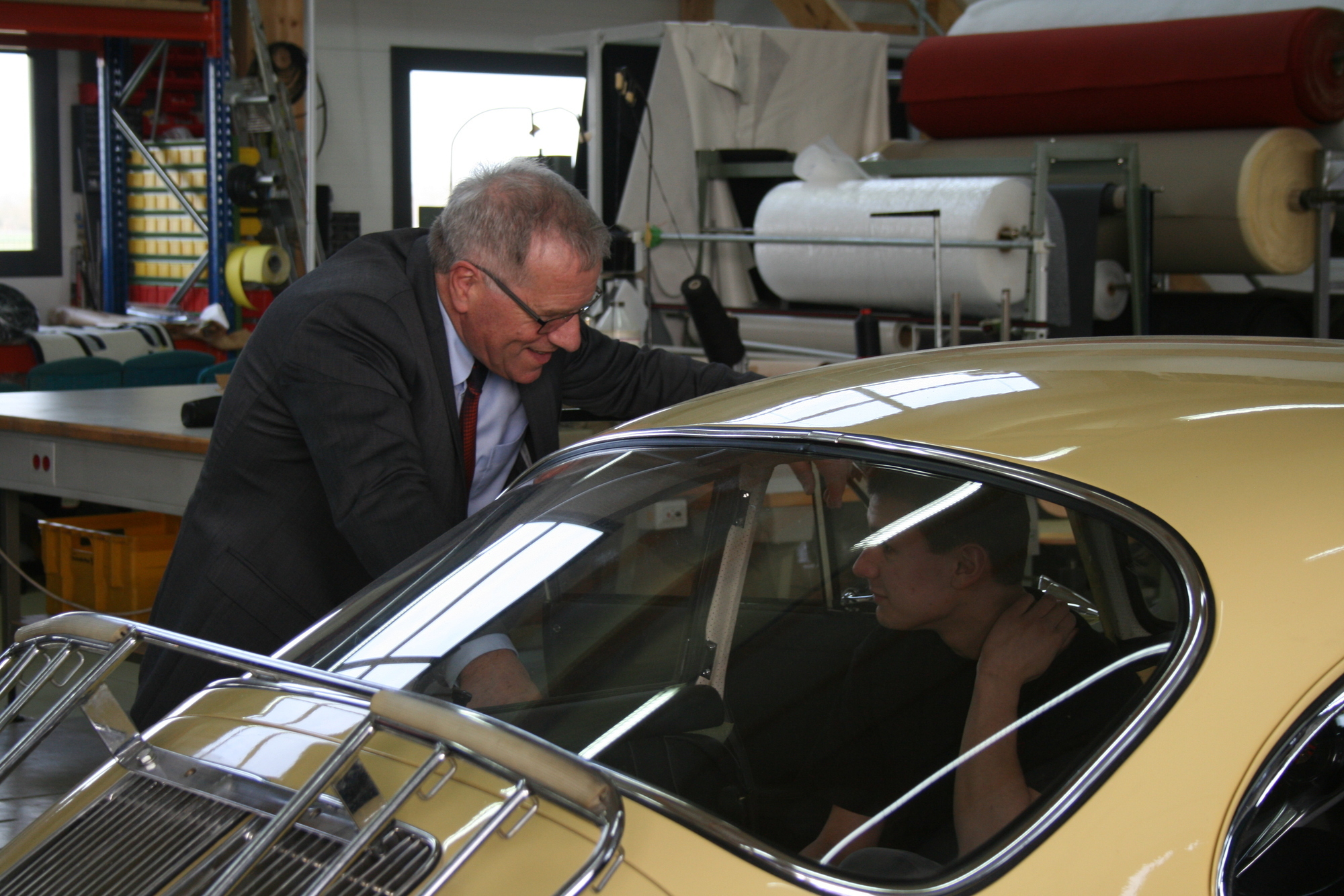 Staatssekretär Hintersberger und HWK-Präsident Rauch zu Gast bei finest-care. Foto: B4B WIRTSCHAFTSLEBEN SCHWABEN