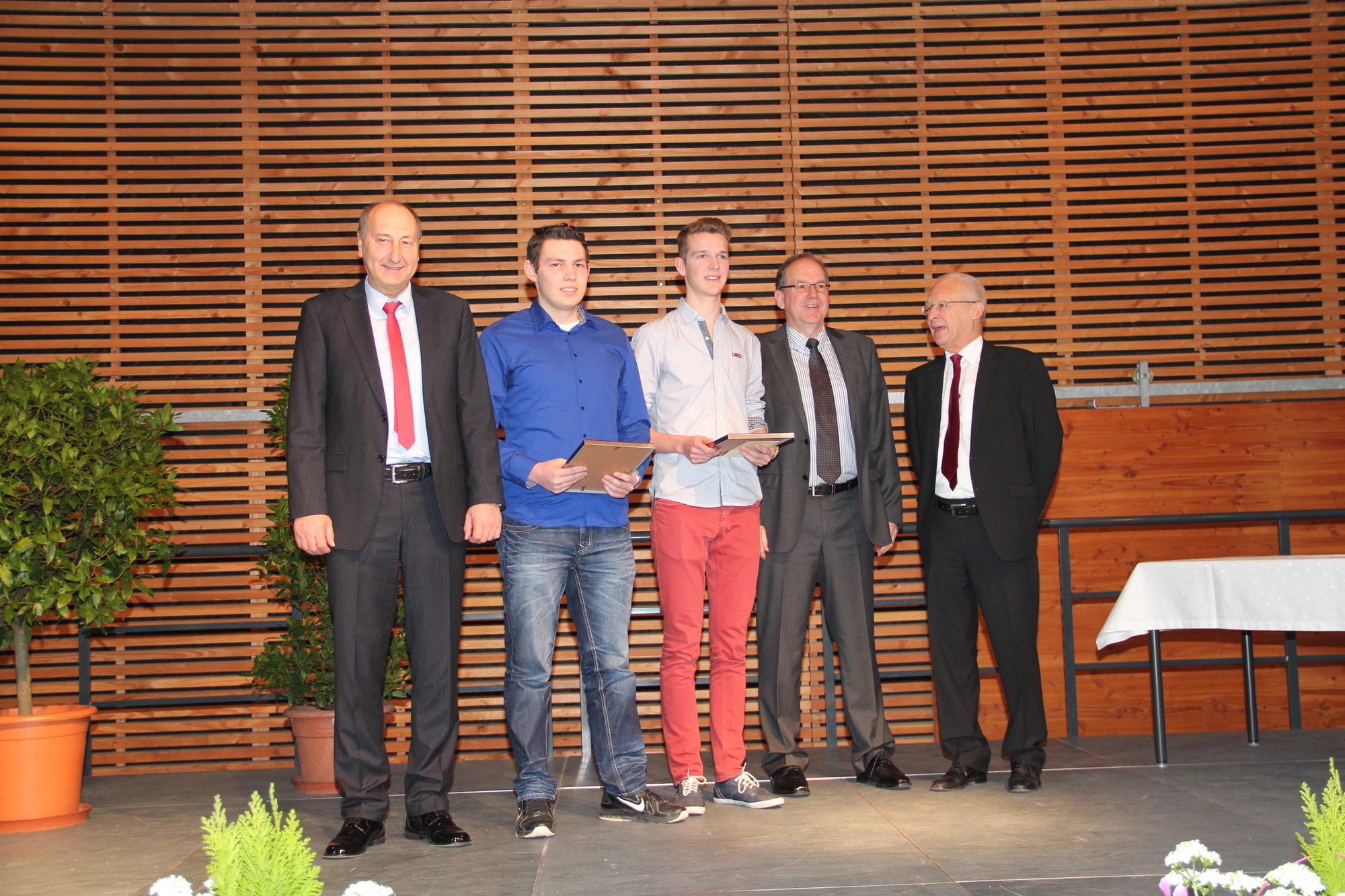 Meinrad Stöhr, Philipp Wechselberger, Tobias Mayr, Markus Anselment und Dr. Ivo Holzinger. Foto: IHK Schwaben