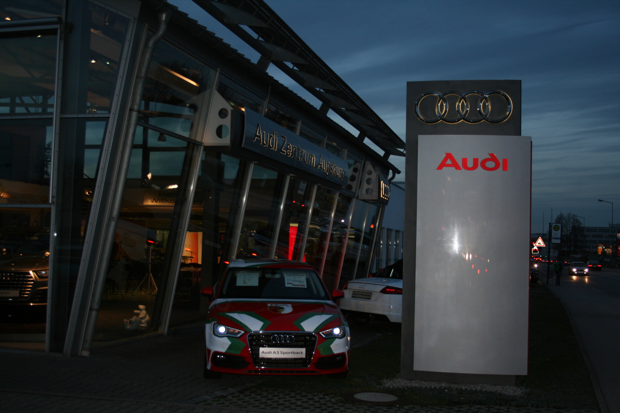 Der Jahresauftakt des BVMW fand am 24. Februar 2016 im Audi Zentrum in Göggingen statt. Foto: B4B WIRTSCHAFTSLEBEN SCHWABEN