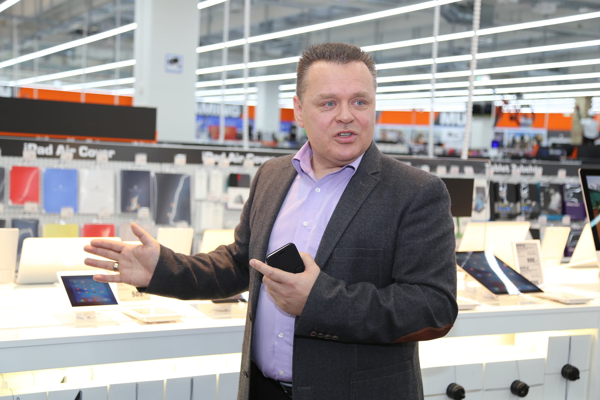 Der neue Saturn Elektrofachmarkt in Friedberg. Foto: Kathrin Buchenroth / B4B WIRTSCHAFTSLEBEN SCHWABEN