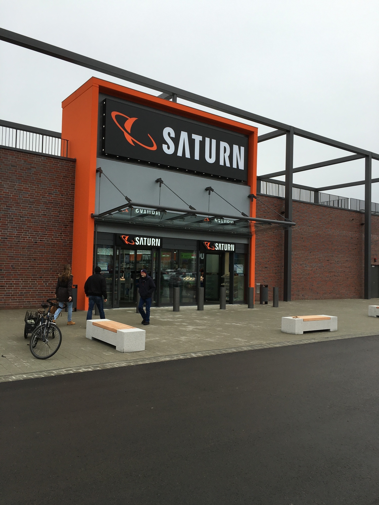 Am 3. März öffnete die neue Friedberger Filiale von Saturn für die Kunden. Foto: B4B WIRTSCHAFTSLEBEN SCHWABEN