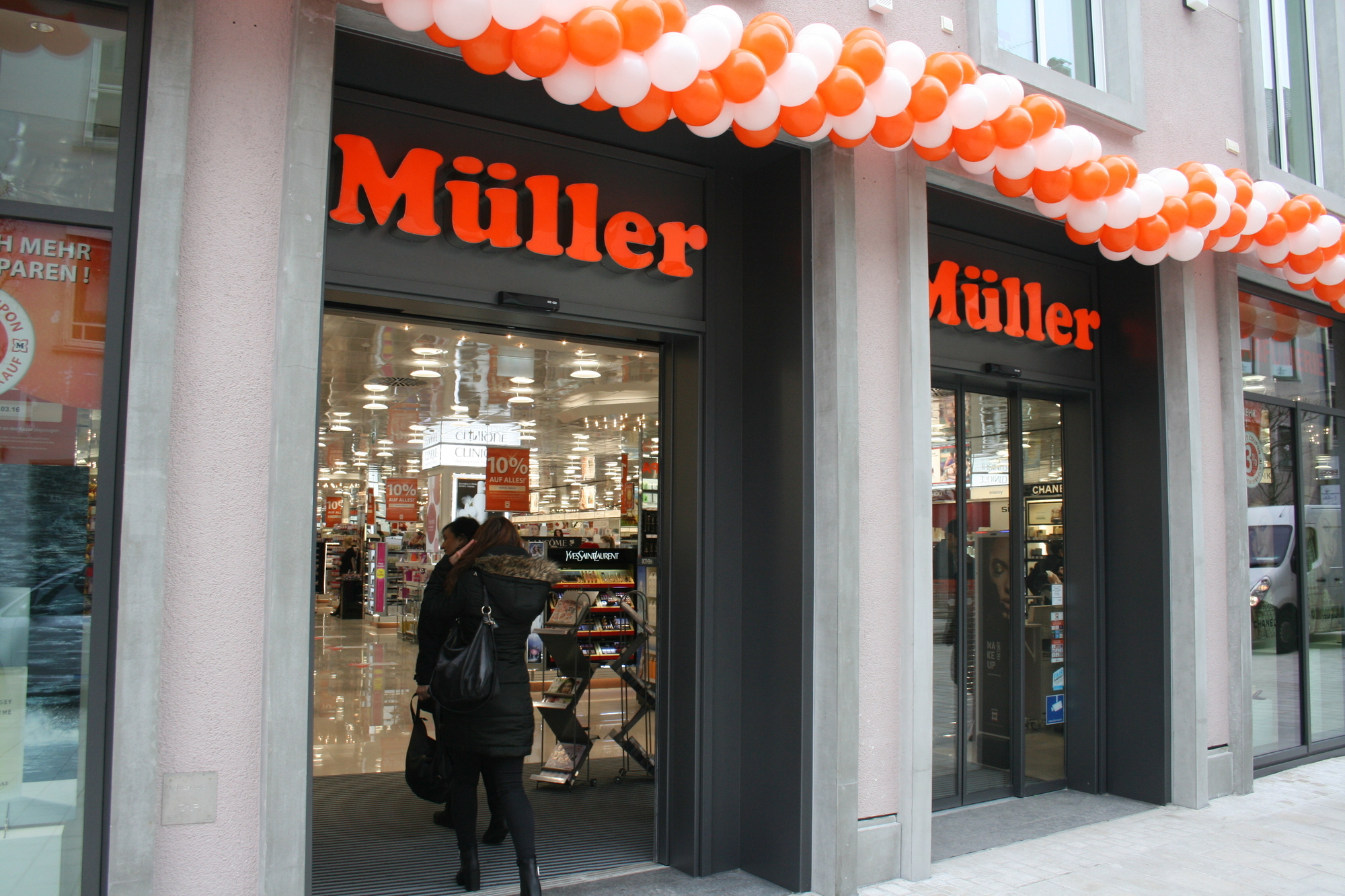 Am 3. März eröffnete Müller die neue Filiale in der Augsburger Annapassage. Foto: B4B WIRTSCHAFTSLEBEN SCHWABEN
