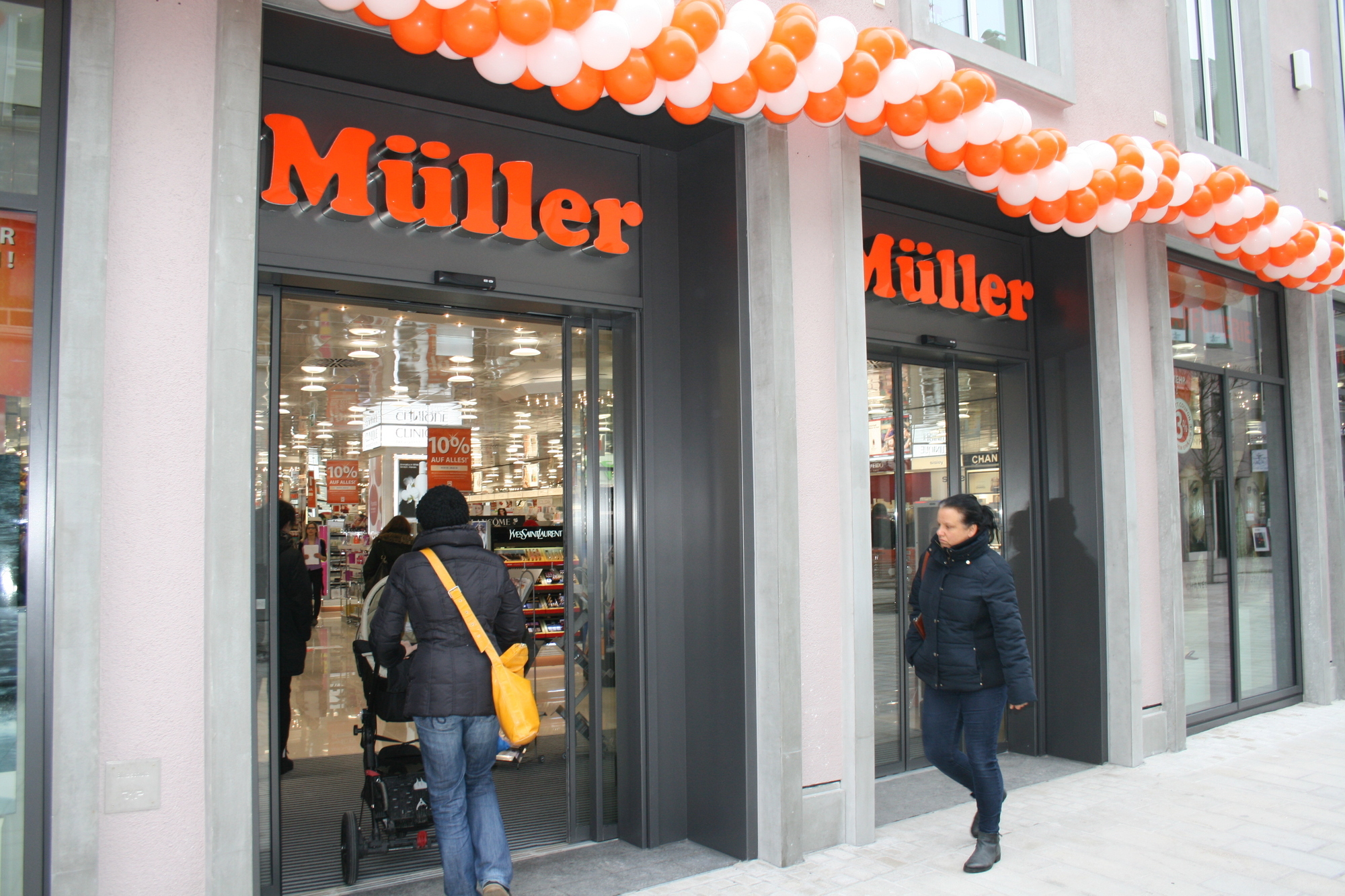 Am 3. März eröffnete Müller die neue Filiale in der Augsburger Annapassage. Foto: B4B WIRTSCHAFTSLEBEN SCHWABEN