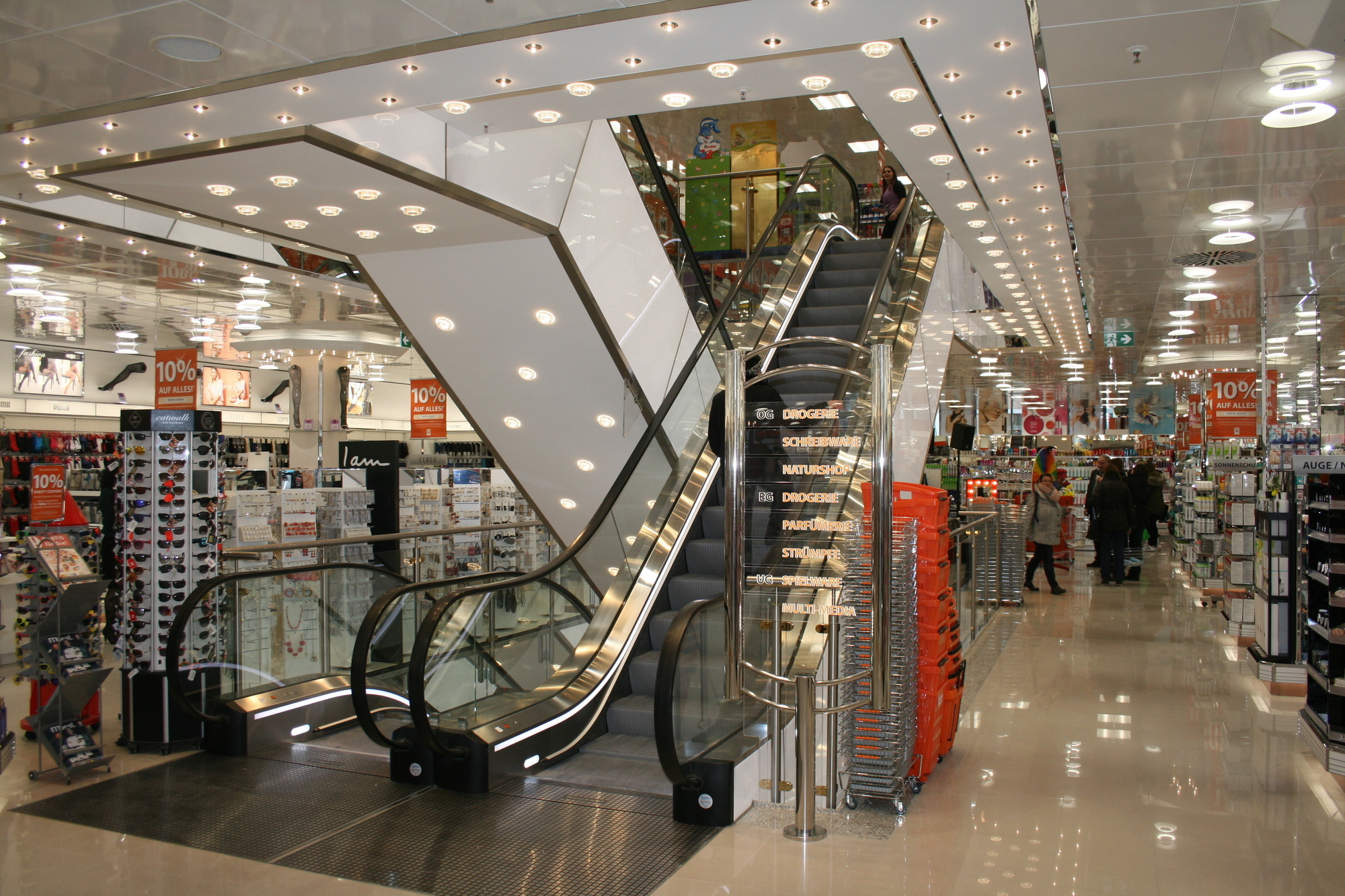 Am 3. März eröffnete Müller die neue Filiale in der Augsburger Annapassage. Foto: B4B WIRTSCHAFTSLEBEN SCHWABEN
