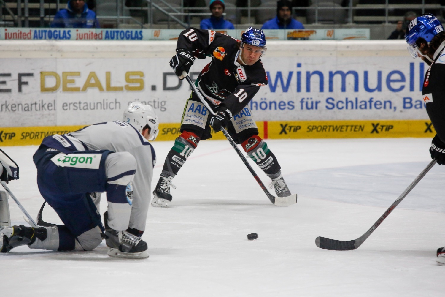 Erwin Müller bleibt Sponsor des AEVs. Foto: Augsburg Panther