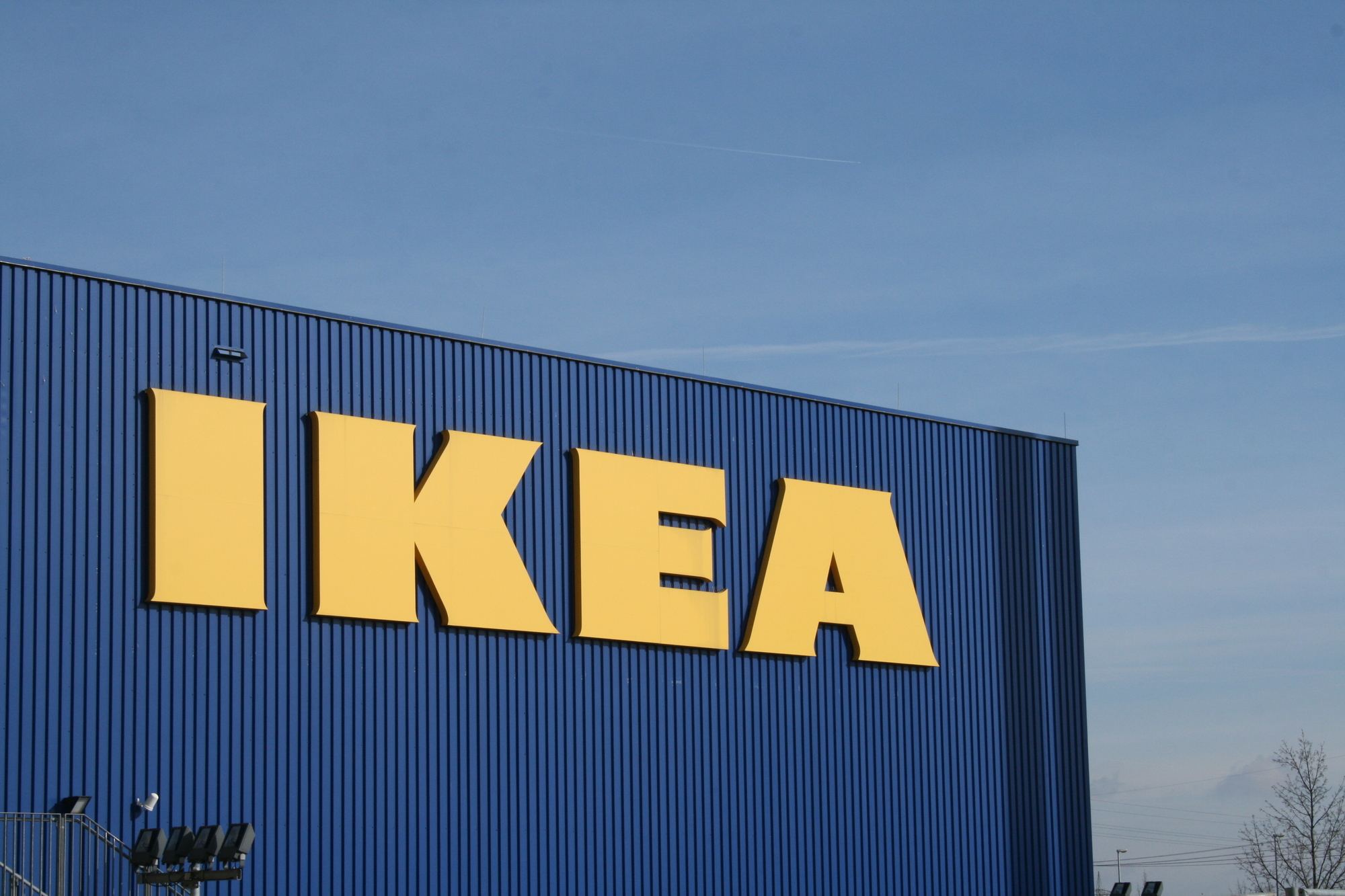 Mit der neuen E-Tankstelle leistet IKEA einen wichtigen Beitrag zur Verkehrswende. Foto: B4B WIRTSCHAFTSLEBEN SCHWABEN