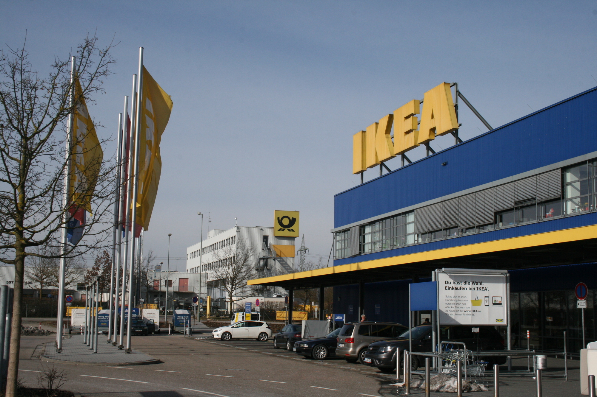 Mit der neuen E-Tankstelle leistet IKEA einen wichtigen Beitrag zur Verkehrswende. Foto: B4B WIRTSCHAFTSLEBEN SCHWABEN
