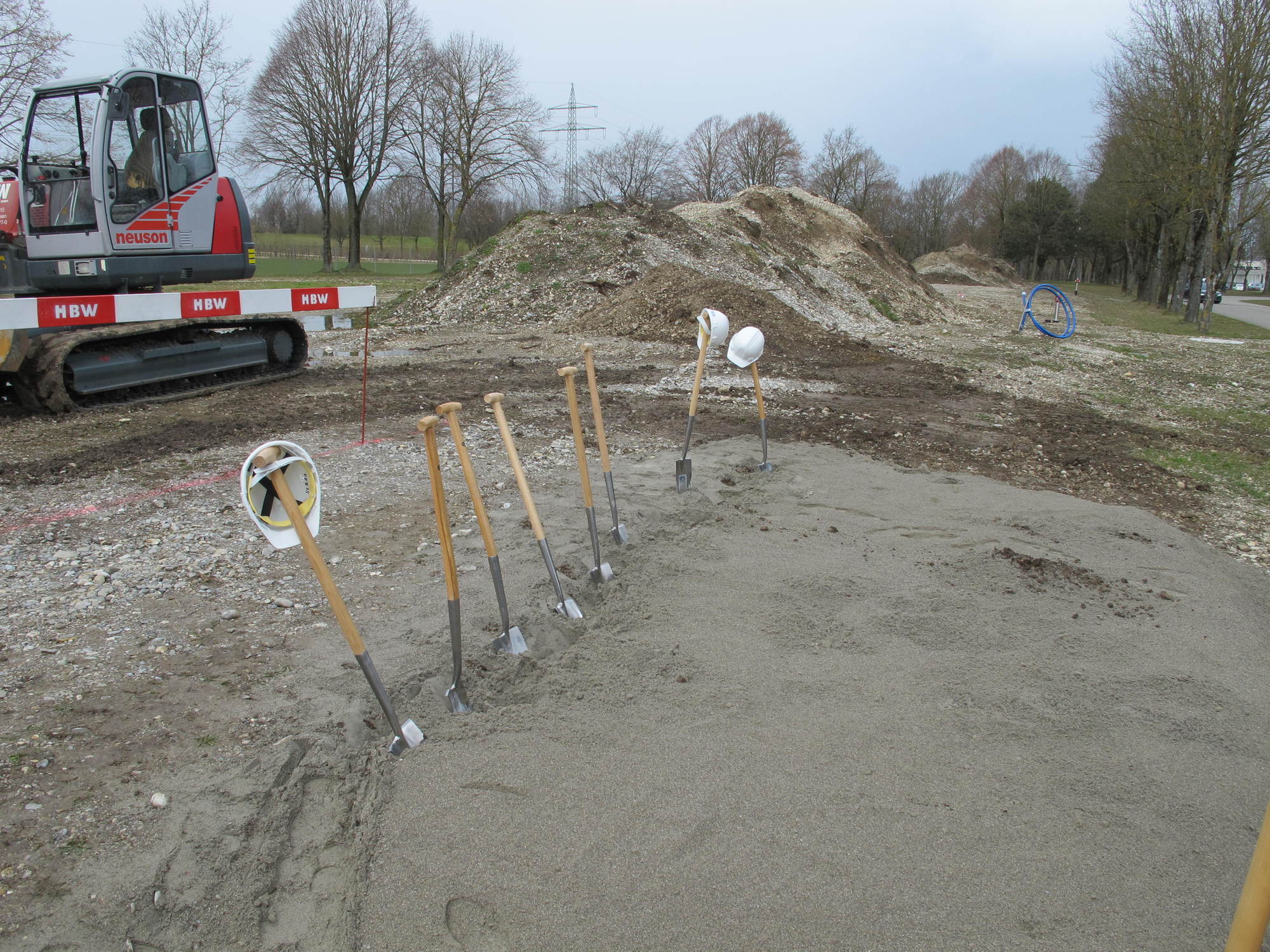 Beim Spatenstich in Königsbrunn. Foto: B4B WIRTSCHAFTSLEBEN SCHWABEN