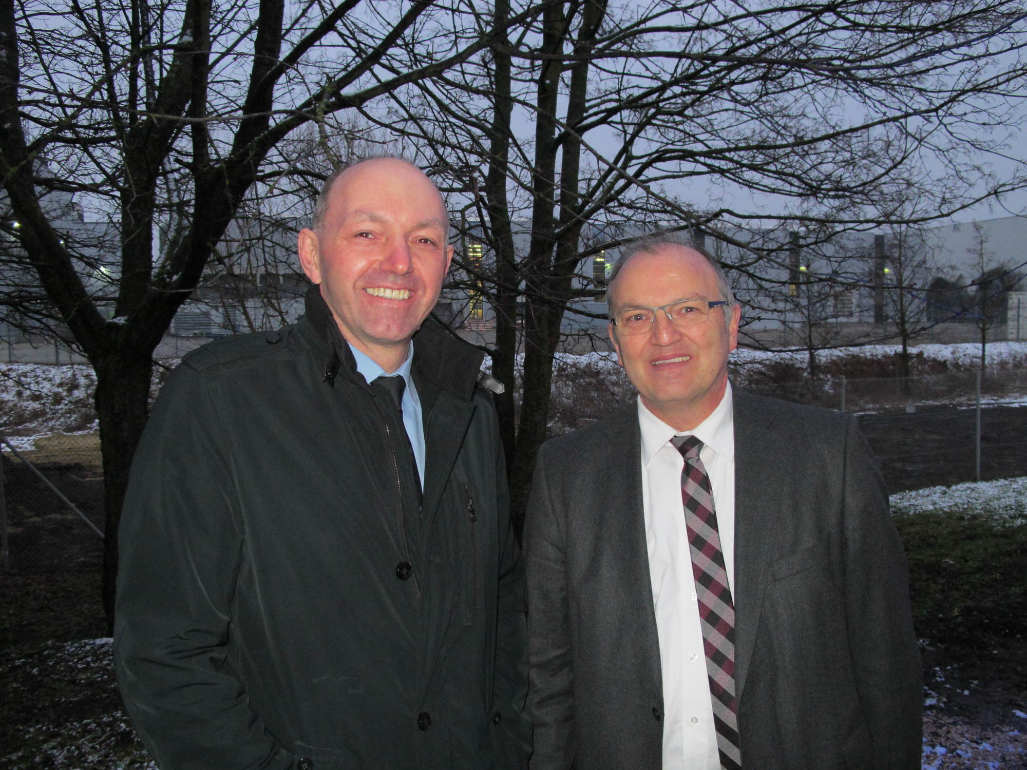 swa und Siemens schließen Supraleitenden Strombegrenzer an. Foto: B4B WIRTSCHAFTSLEBEN SCHWABEN
