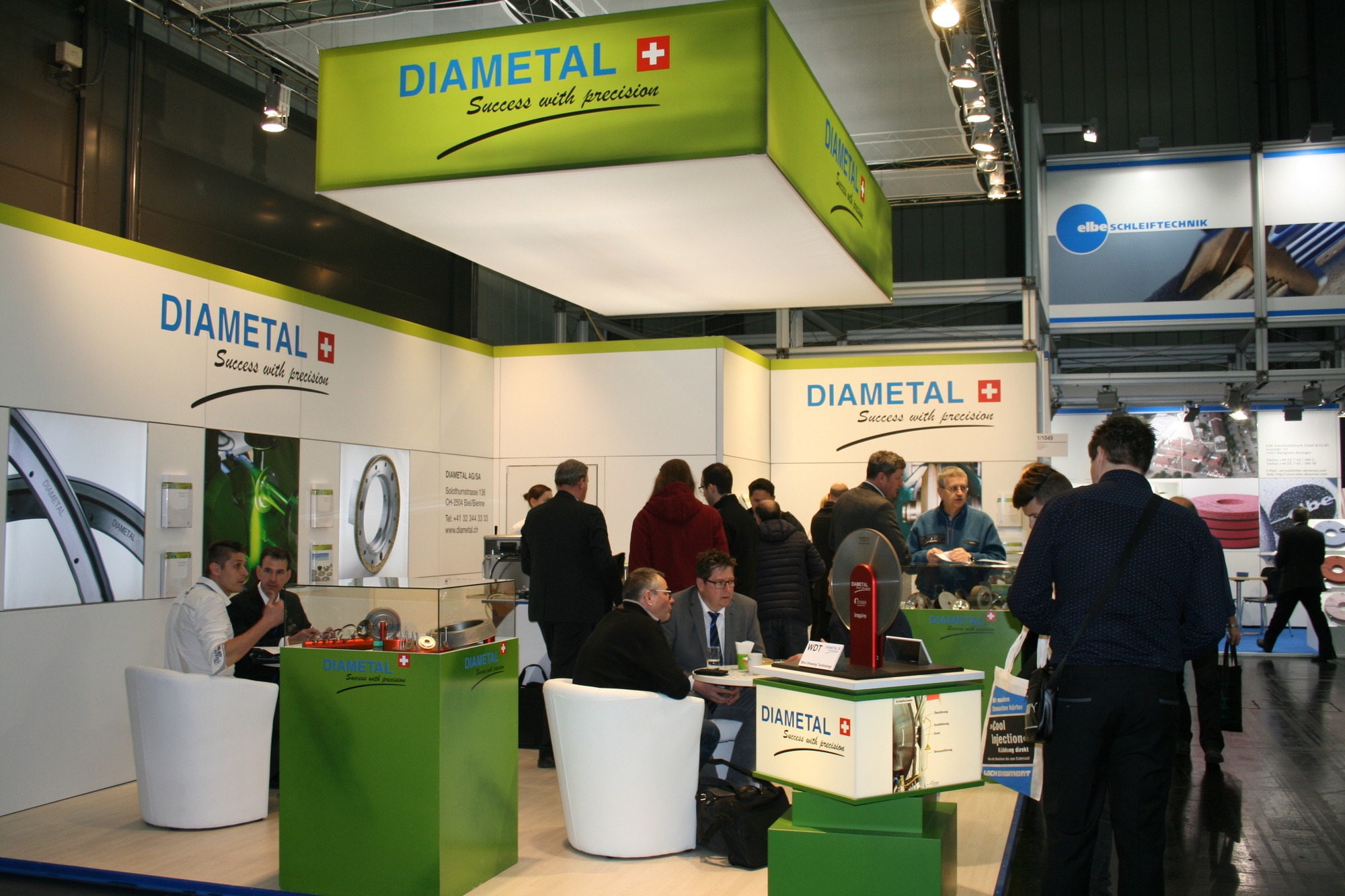 Auf der GrindTec 2016 stellen rund 560 Aussteller aus 27 Nationen ihre Innovationen vor. Foto: B4B WIRTSCHAFTSLEBEN SCHWABEN
