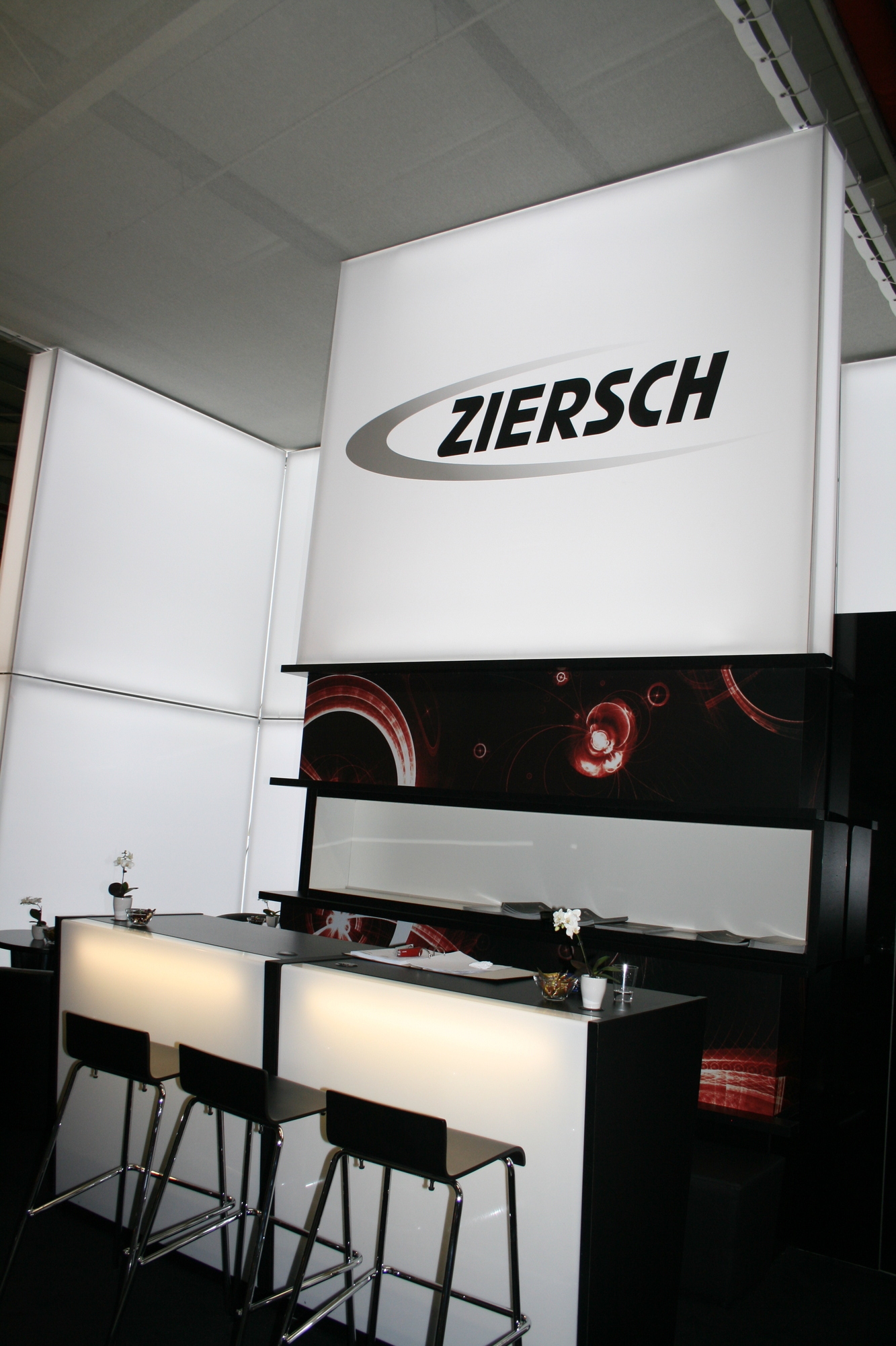 Auf der GrindTec 2016 stellen rund 560 Aussteller aus 27 Nationen ihre Innovationen vor. Foto: B4B WIRTSCHAFTSLEBEN SCHWABEN