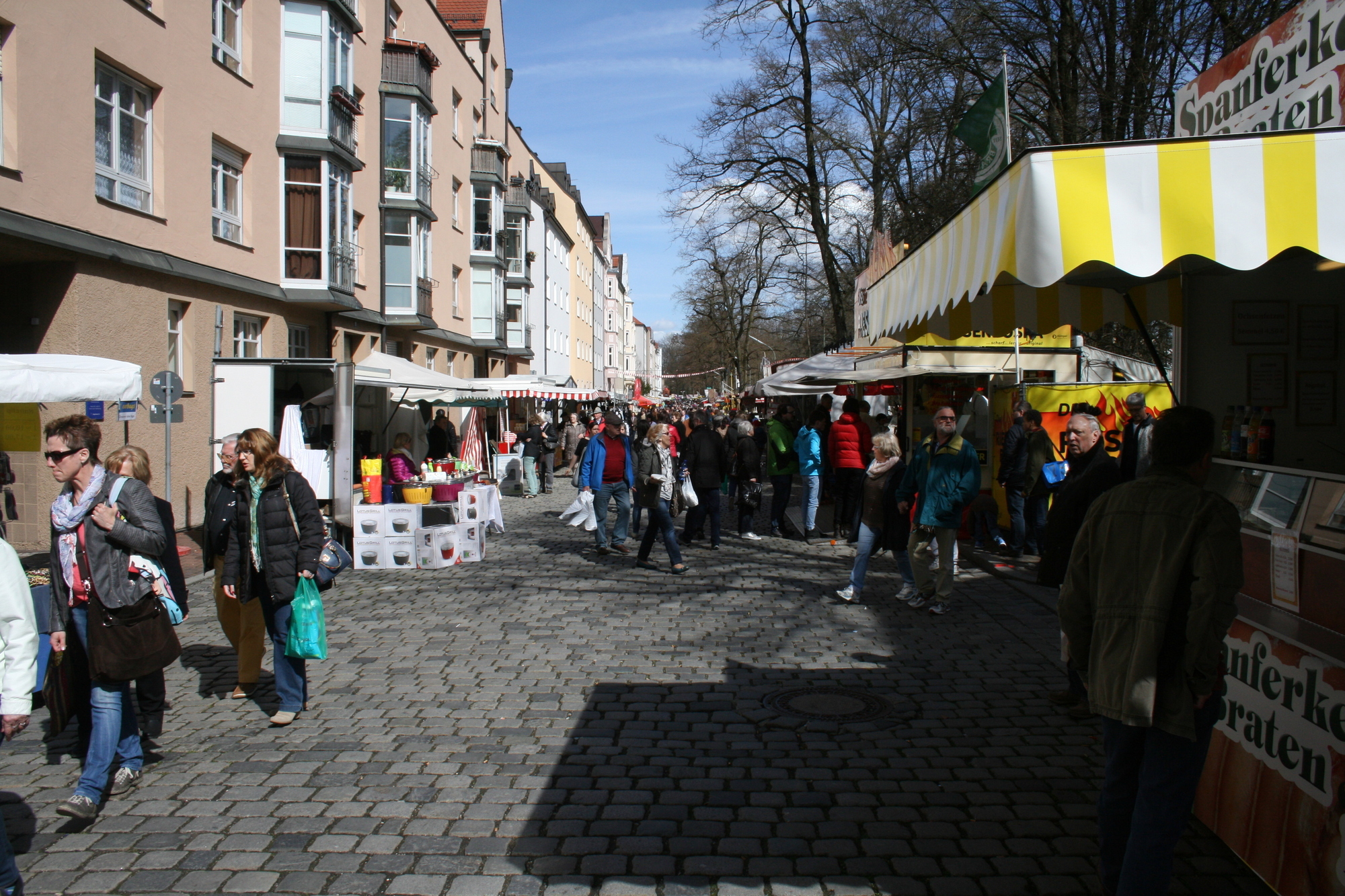 Die Dult-Händler ziehen im allgemeinen eine positive Zwischenbilanz. Foto: B4B WIRTSCHAFTSLEBEN SCHWABEN