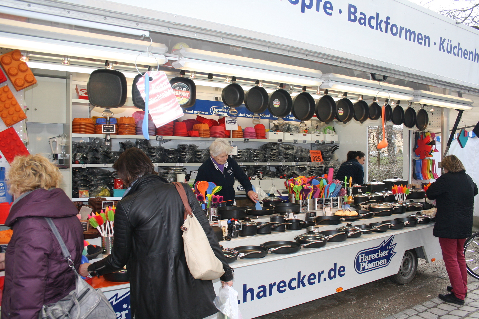 Die Dult-Händler ziehen im allgemeinen eine positive Zwischenbilanz. Foto: B4B WIRTSCHAFTSLEBEN SCHWABEN