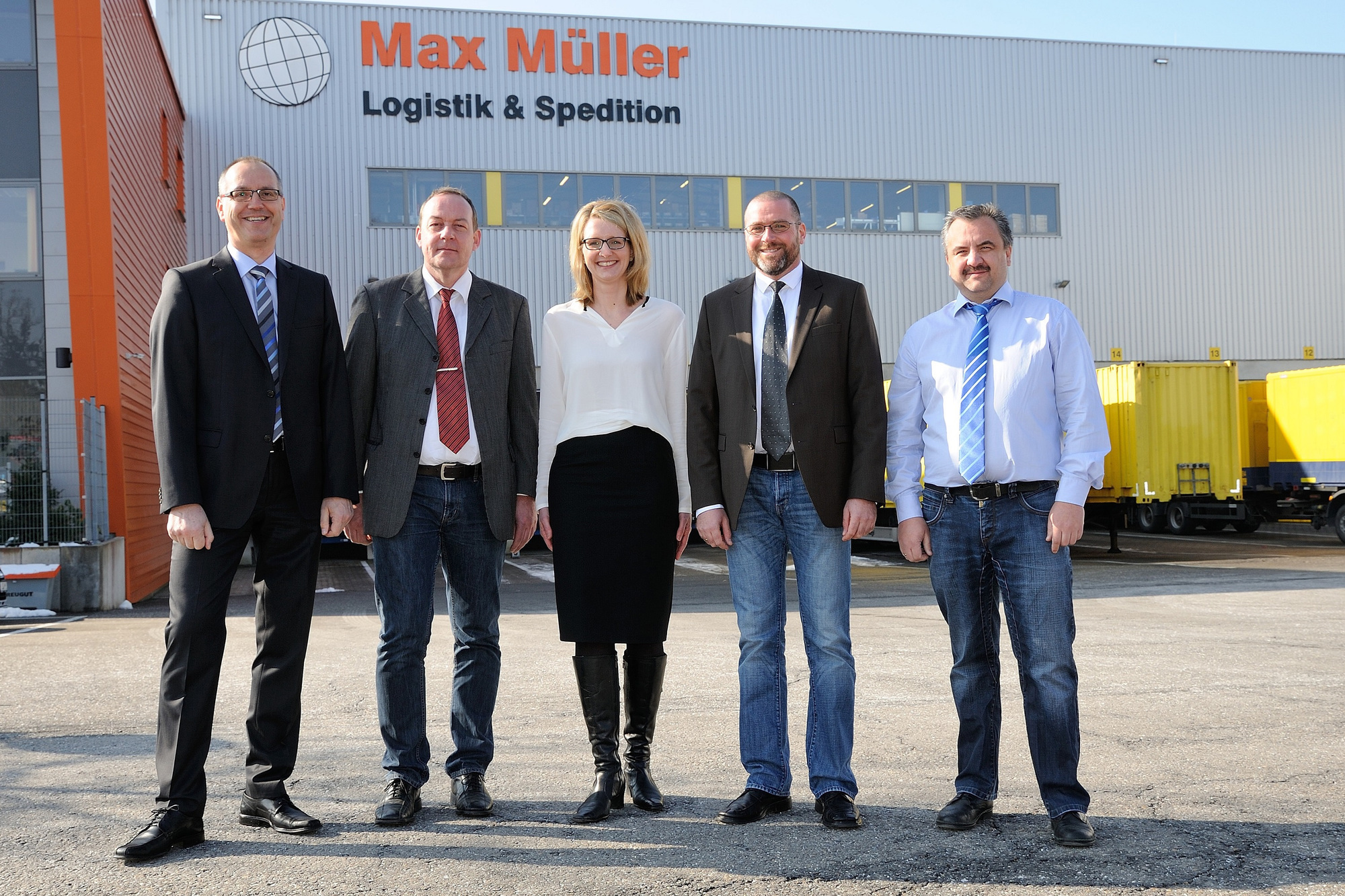 Insgesamt zwölf Mitarbeiter feiern dieses Jahr ihr Betriebsjubiläum bei Max Müller. Foto: Max Müller Spedition GmbH