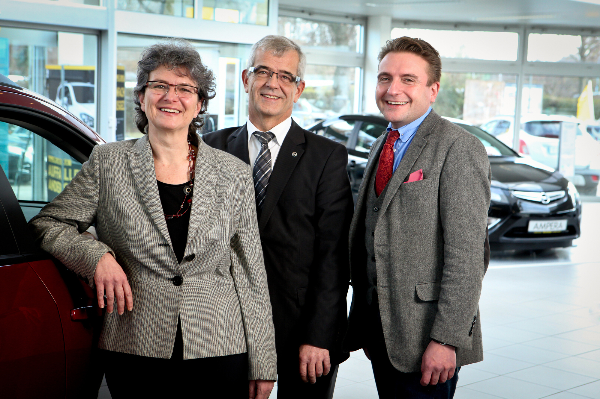 Das Führungsteam: Gabriele Brunnhuber, Rainer Schindler und Rudolf Brunnhuber. Foto: Autohaus Brunnhuber