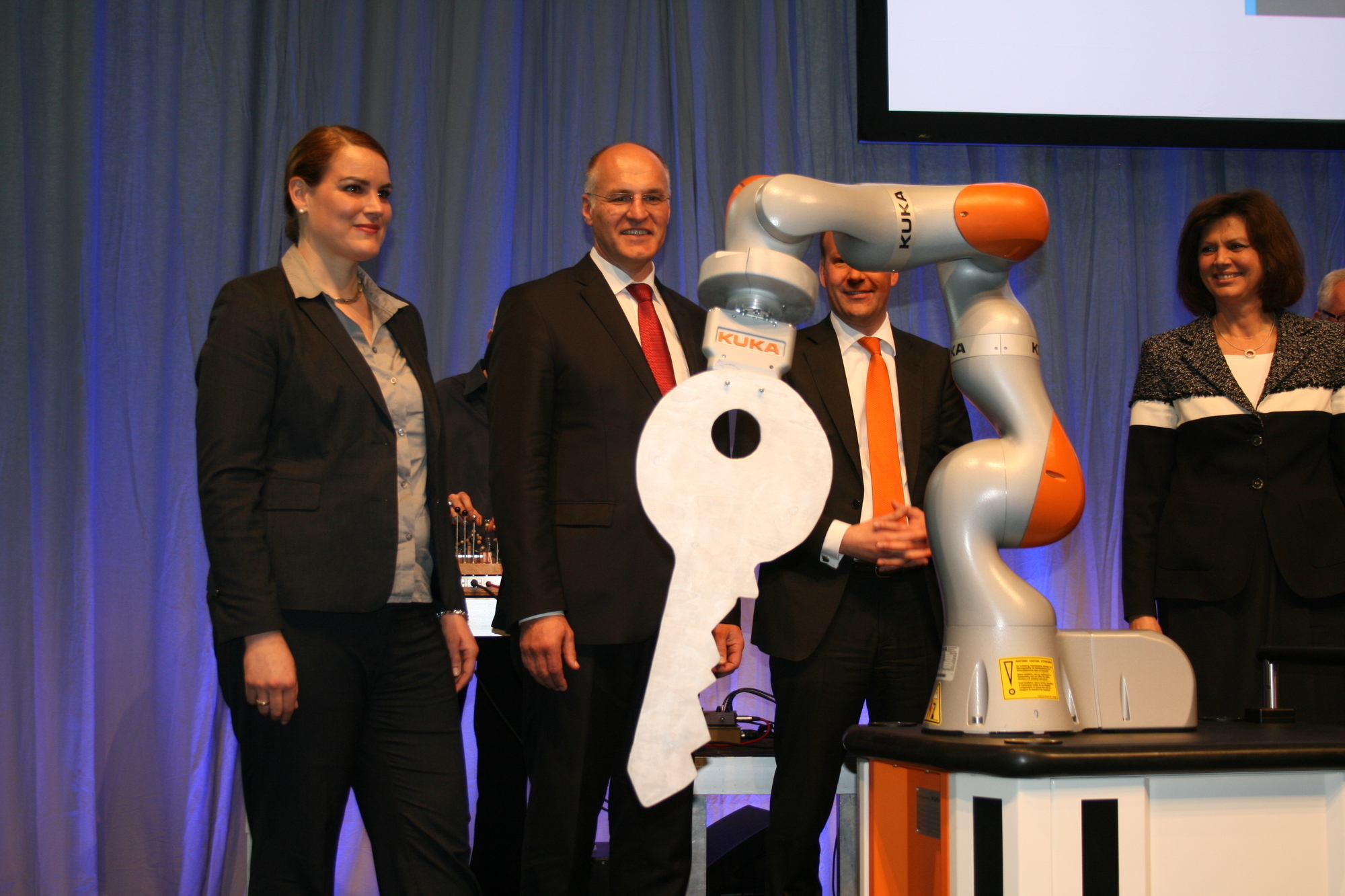 Am 10. April 2016 wurde das Technologiezentrum Augsburg feierlich eröffnet. Foto: B4B WIRTSCHAFTSLEBEN SCHWABEN