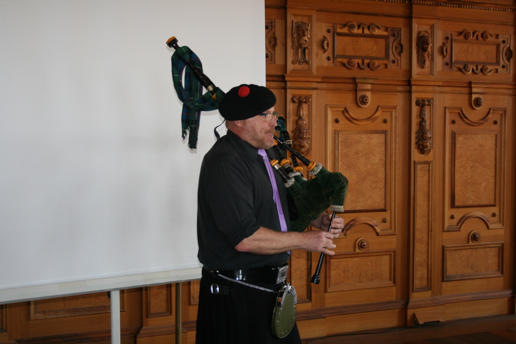 Torsten Keller erhält den Ehrenpreis AUXILIA AUGUSTANA. Foto: B4B WIRTSCHAFTSLEBEN SCHWABEN