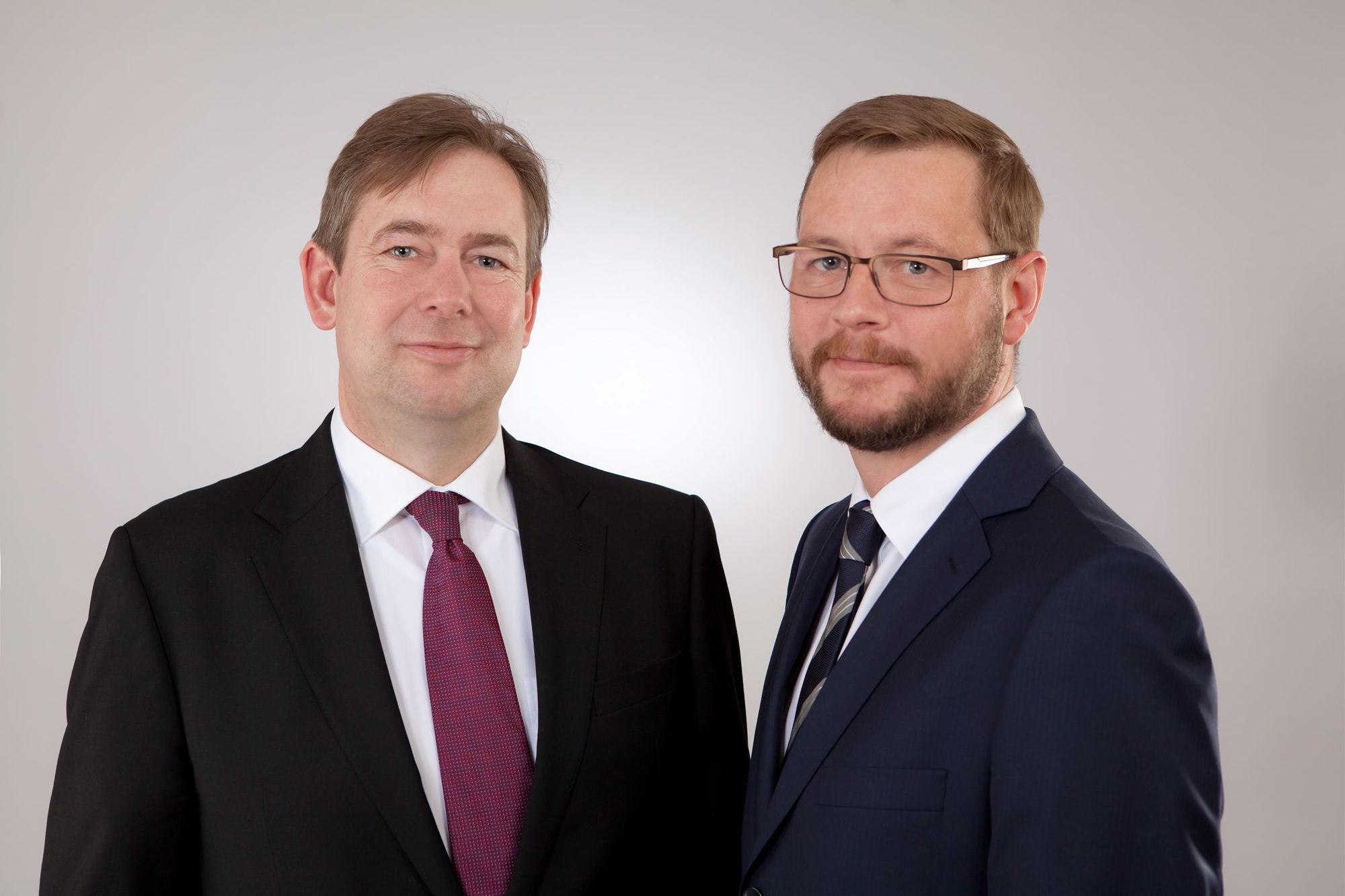 André Knöll, Gründer und Inhaber, und Frank Hoppe, Leiter Standort Augsburg. Foto: Knöll Finanzierungsberatung