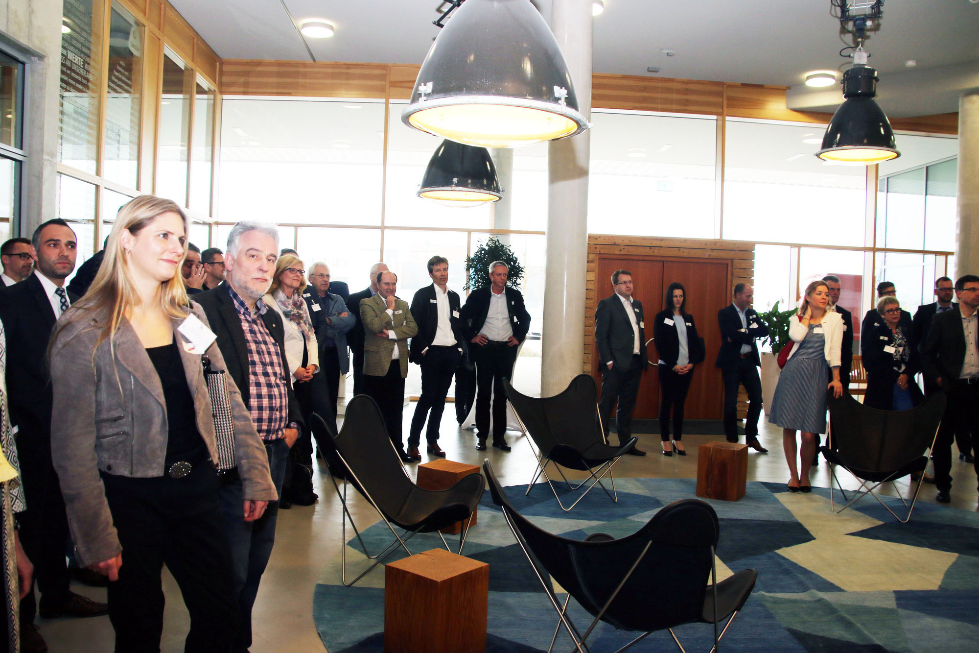 Marketing Club Augsburg zu Besuch bei Deuter in Gersthofen