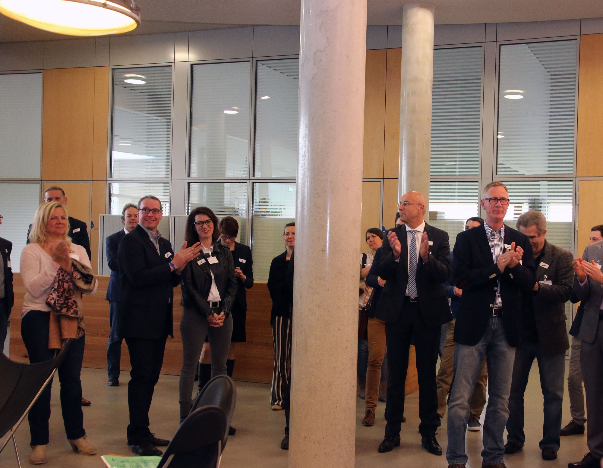 Marketing Club Augsburg zu Besuch bei Deuter in Gersthofen