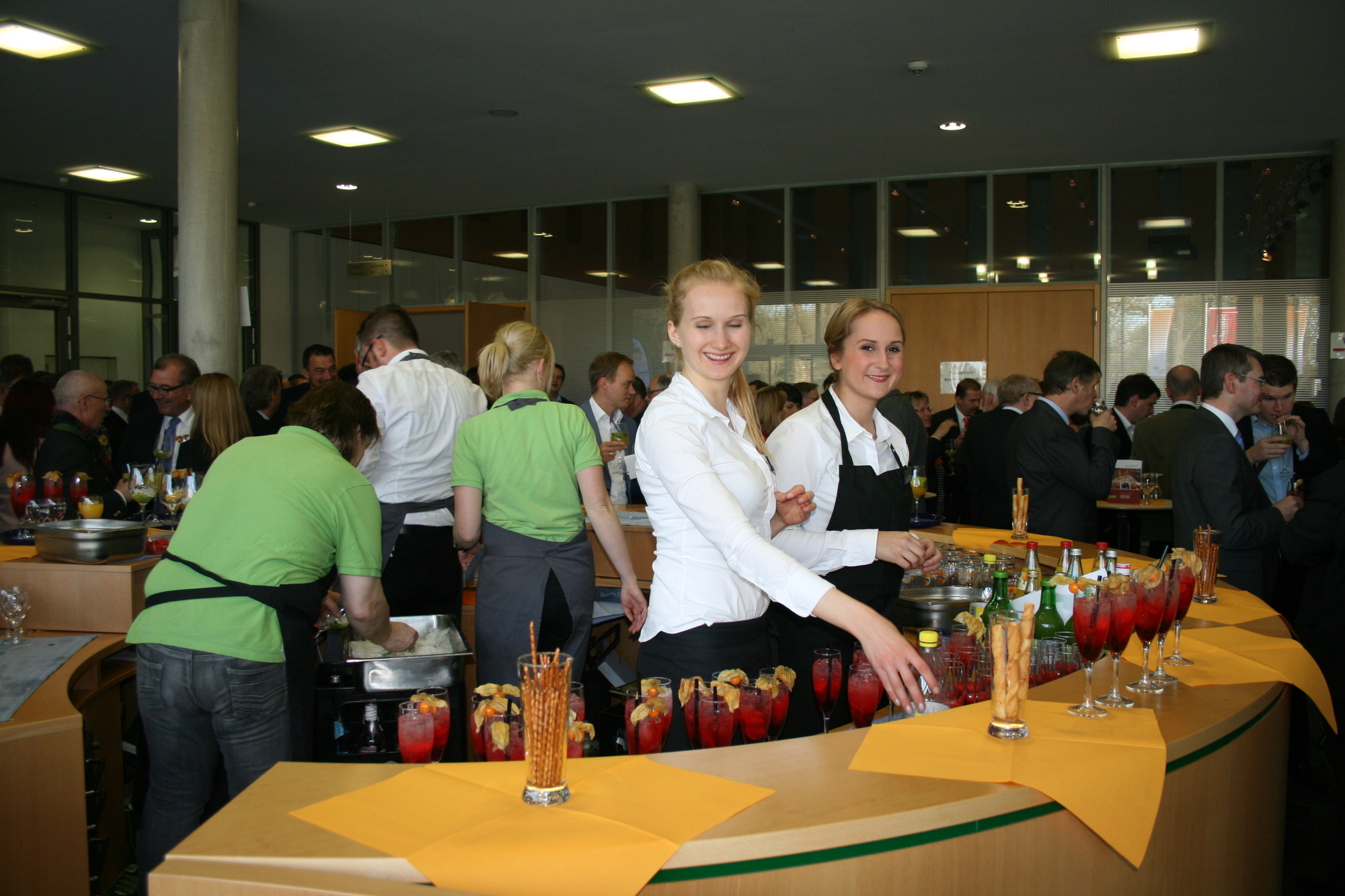 Auf dem HWK Schwaben Frühjahrsempfang 2016. Foto: B4B WIRTSCHAFTSLEBEN SCHWABENAuf dem HWK Schwaben Frühjahrsempfang 2016. Foto: