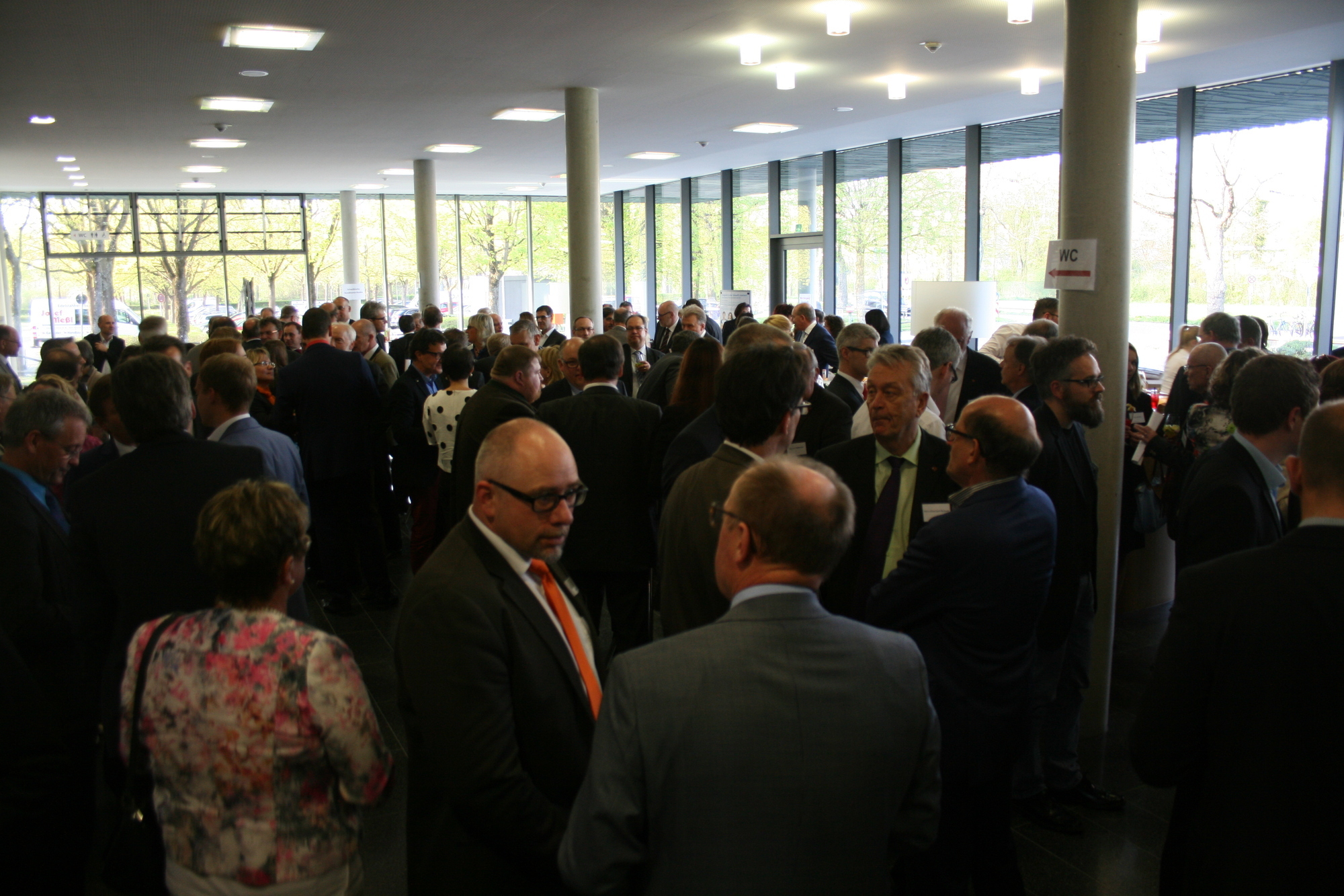 Auf dem HWK Schwaben Frühjahrsempfang 2016. Foto: B4B WIRTSCHAFTSLEBEN SCHWABENAuf dem HWK Schwaben Frühjahrsempfang 2016. Foto: