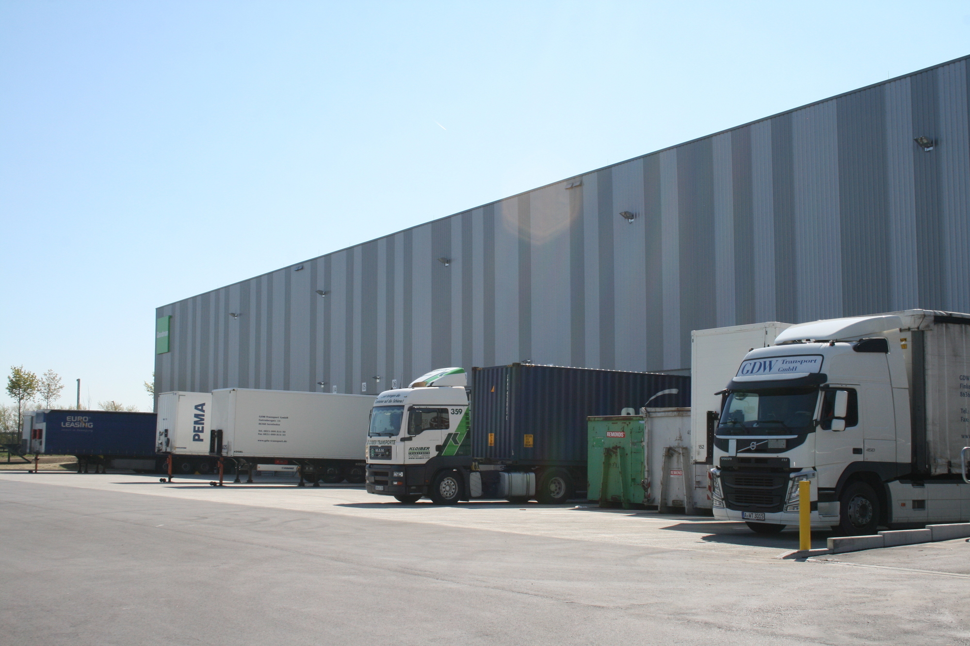 Das neue Logistik-Zentrum von DB Schenker wurde am 29. April 2016 feierlich eröffnet. Foto: B4B WIRTSCHAFTSLEBEN SCHWABEN
