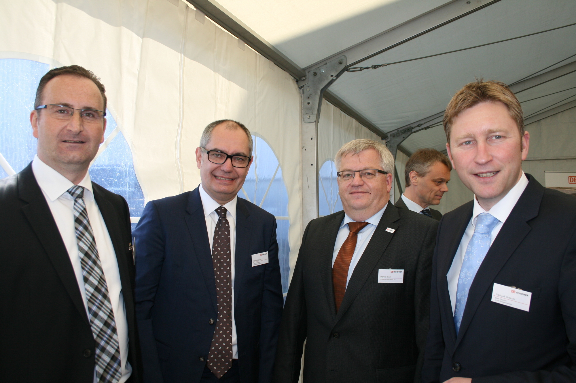 Das neue Logistik-Zentrum von DB Schenker wurde am 29. April 2016 feierlich eröffnet. Foto: B4B WIRTSCHAFTSLEBEN SCHWABEN